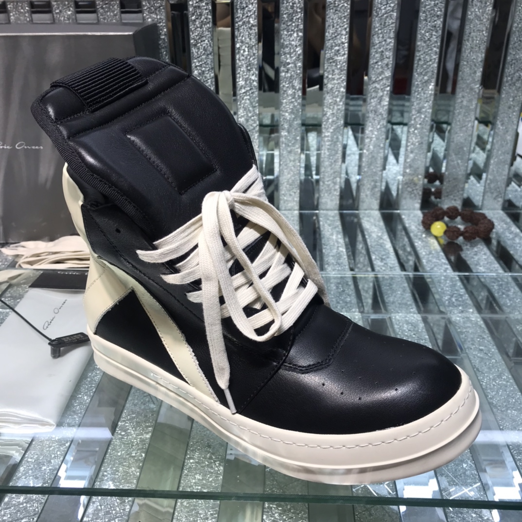 NO:263898,Couple Rick Owens [to the triangle] fashionable casual shoes!  Popular items on the official website original high-end customization!  The highest version of the market is the first choice for the use of minimalist colors and carefully tailored classic and versatile!  High-quality, low-priced version, super positive upper combined with imported original material cowhide, soft and comfortable!  Original bottom Couple model 35–47, casual shoes/sports shoes, sneakers, cowhide19860909情侣款瑞克-欧文斯【到三角】时尚休闲板鞋！官网热门单品 原版高端定制 ！市场最高版本极简主义的色彩运用与用心剪裁经典百搭首选！高品质低价位版型超正 鞋面结合进口原版材料牛皮,柔软舒适！原版底 情侣款 35–47,休闲鞋/运动鞋,sneakers,cowhide,Women's Shoes