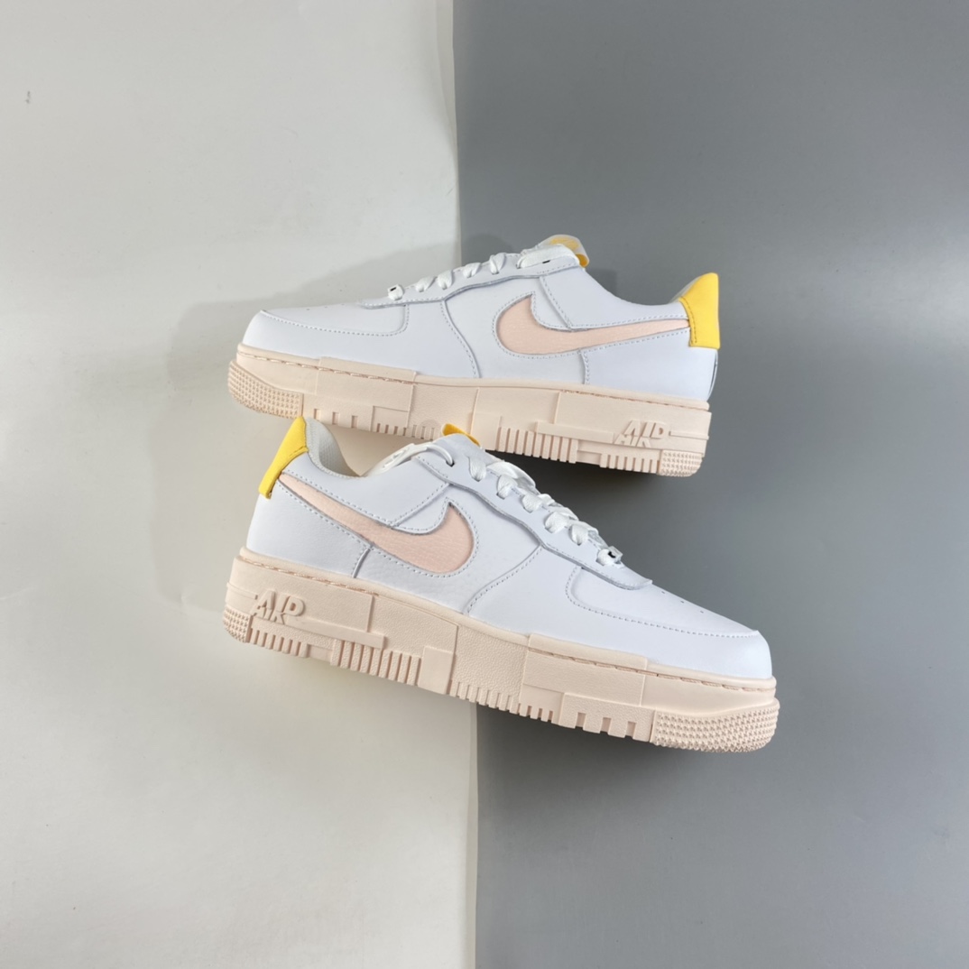 P200  NIKE Air Force 1 Pixel 解构风空军一号低帮休闲板鞋 DM3054-100