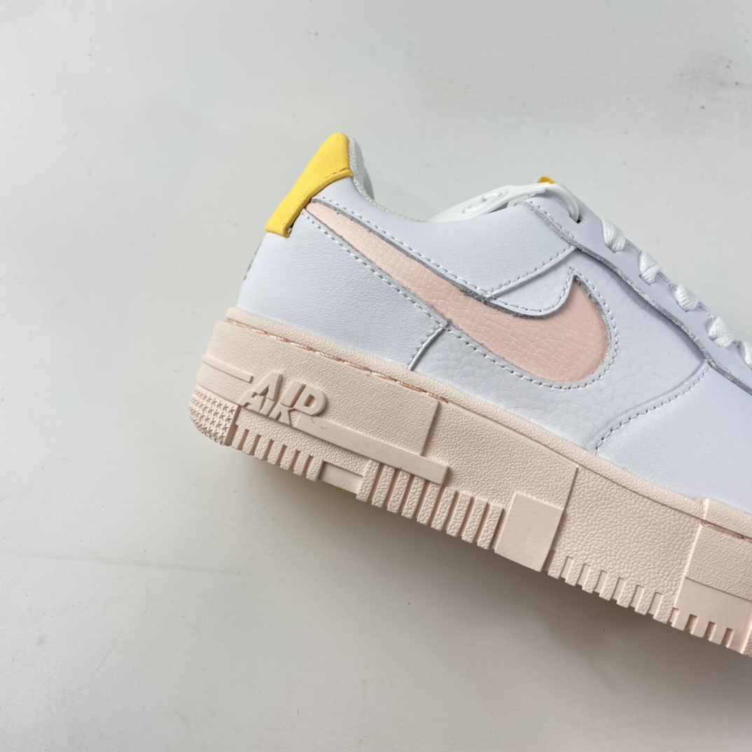 P200  NIKE Air Force 1 Pixel 解构风空军一号低帮休闲板鞋 DM3054-100