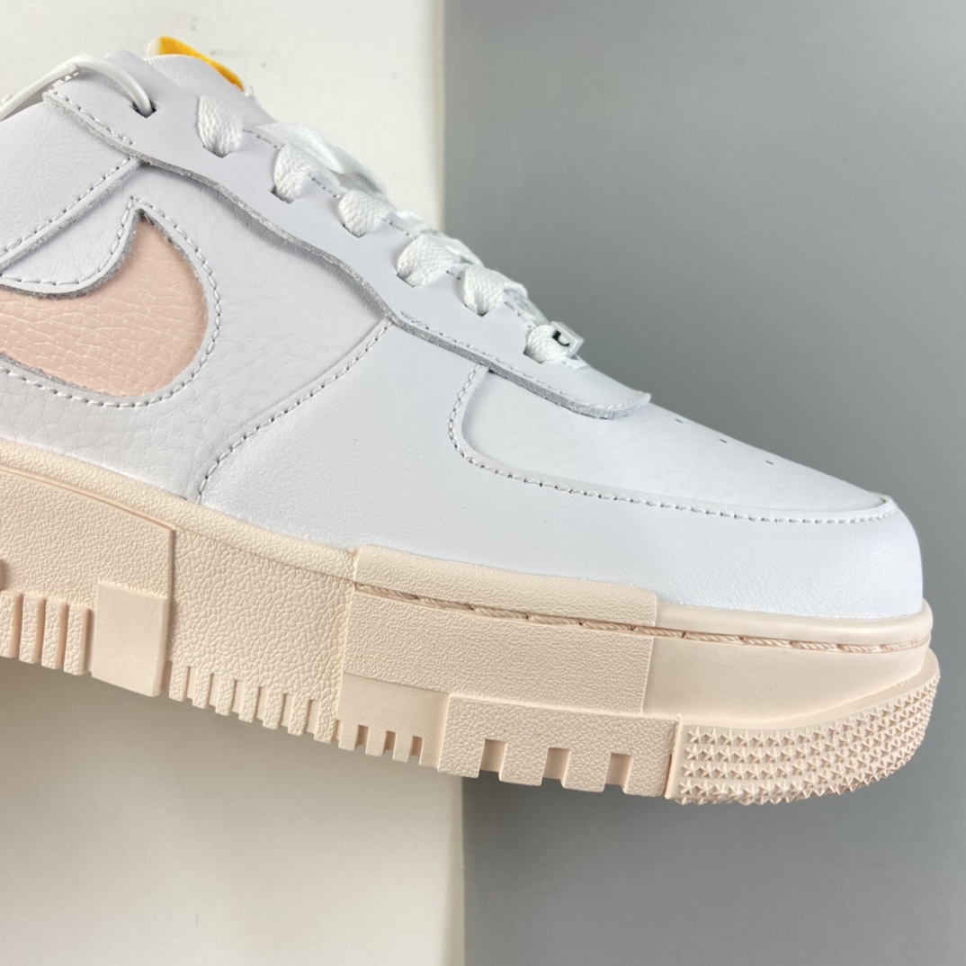P200  NIKE Air Force 1 Pixel 解构风空军一号低帮休闲板鞋 DM3054-100