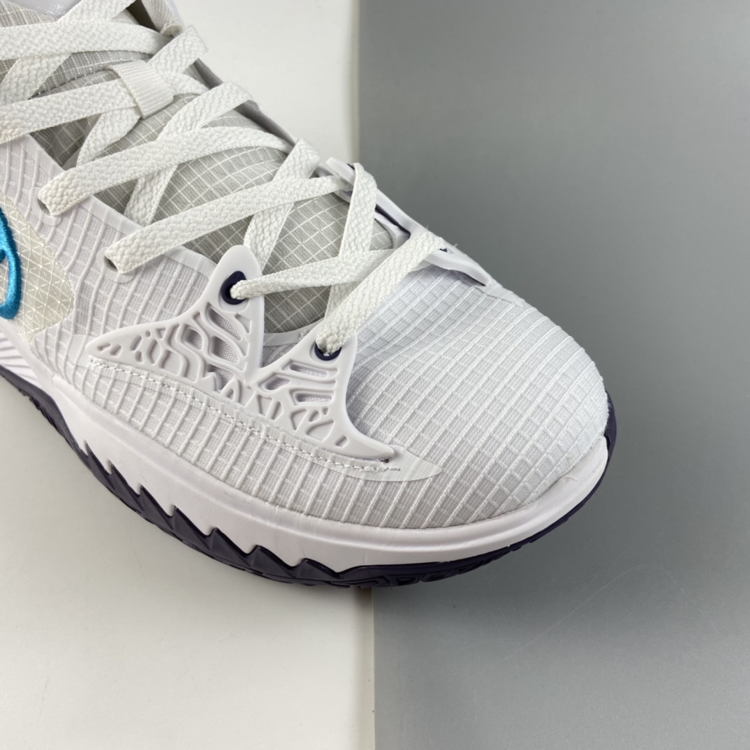 P220  NIKE Kyrie Low 4 EP 欧文4代低帮实战篮球鞋 CZ0105-100