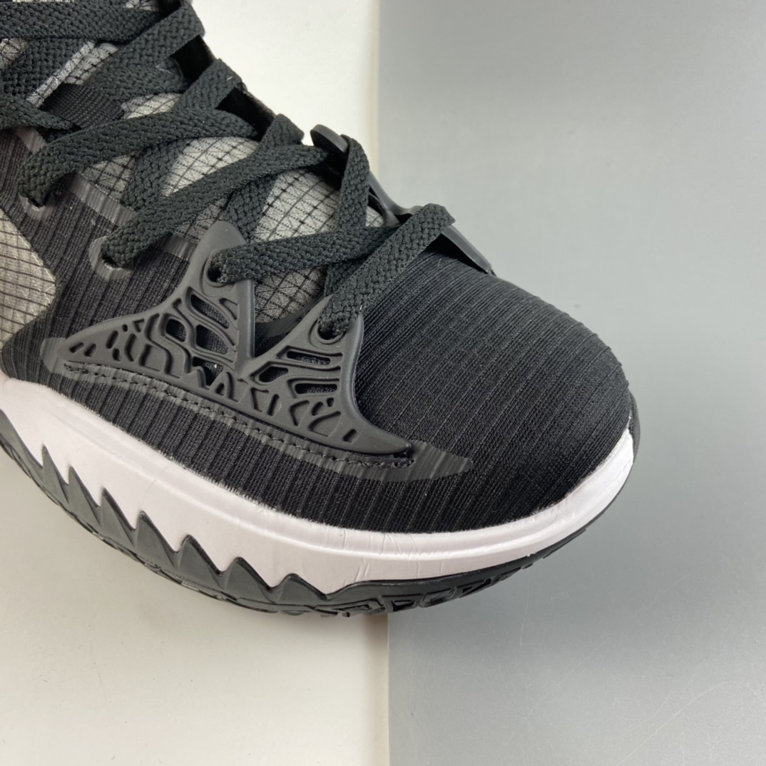 P220  NIKE Kyrie Low 4 EP 欧文4代低帮实战篮球鞋 CZ0105-001