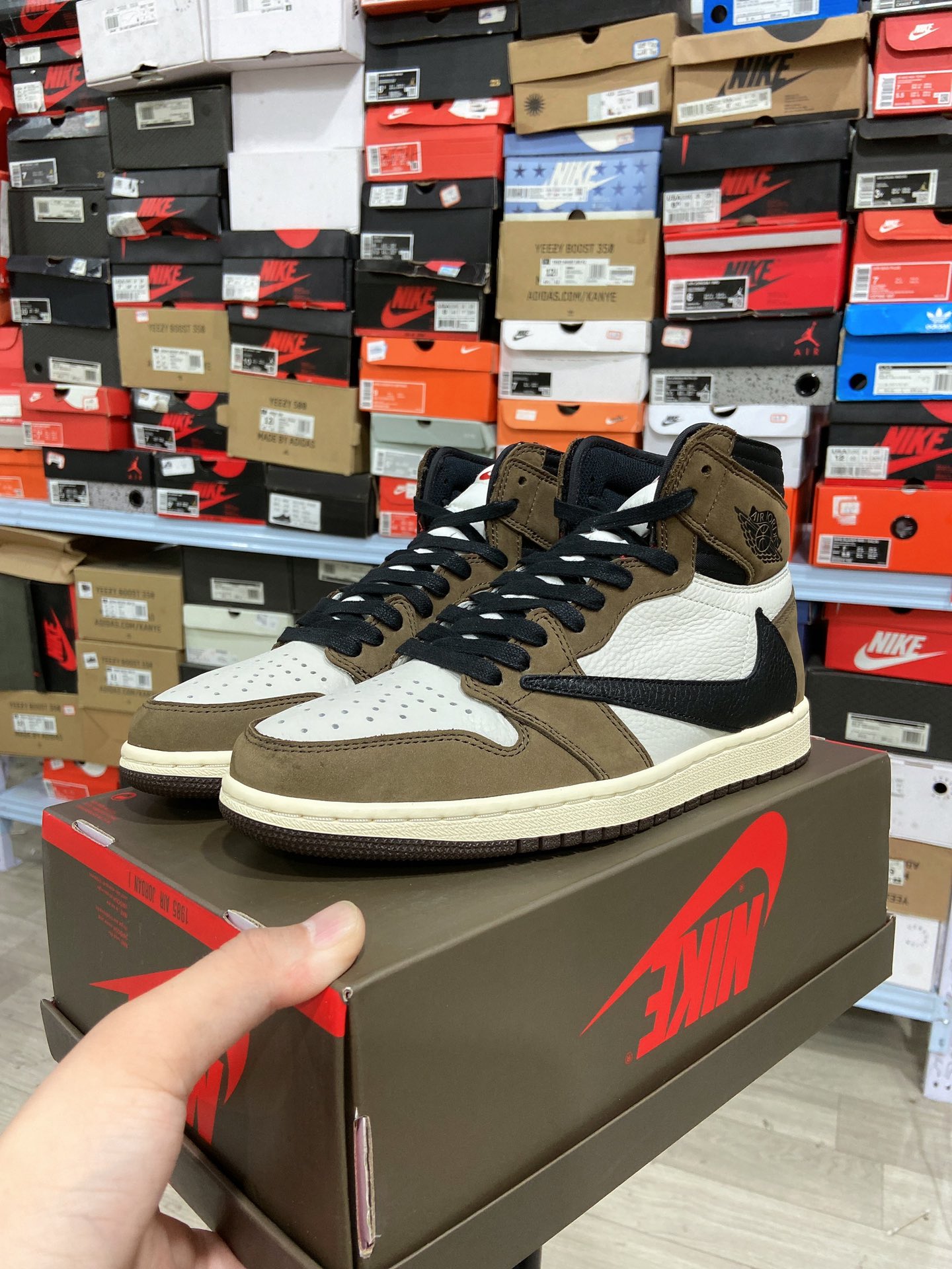 400Travis Scott x Air Jordan AJ1 High OG TS SP 联名深棕倒勾高帮 CD4487-100-莆田鞋,莆田鞋货源,高仿鞋,高仿鞋货源,安福档口,莆田高仿鞋,莆田鞋批发,高仿鞋批发,莆田高仿运动鞋,高仿运动鞋,莆田运动鞋 400Travis Scott x Air Jordan AJ1 High OG TS SP 联名深棕倒勾高帮 CD4487-100