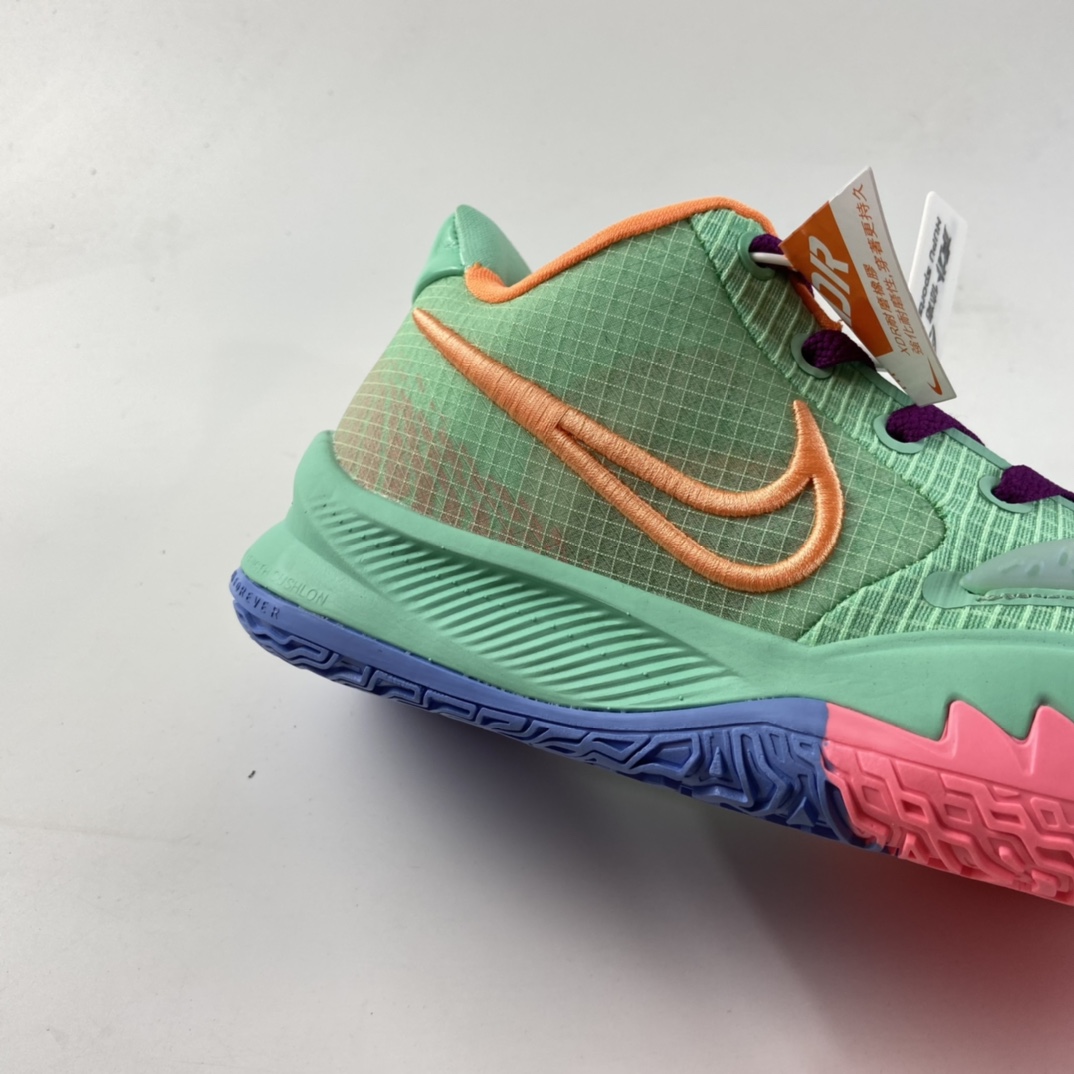 P220  NIKE Kyrie Low 4 EP 欧文4代低帮实战篮球鞋 CZ0105-300