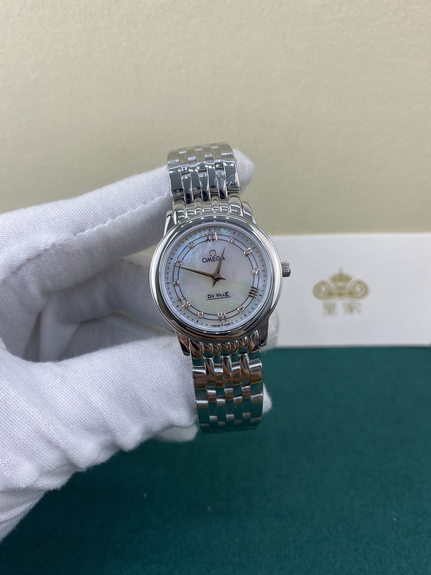 Omega 皇家 欧米茄蝶飞，女款贝母面