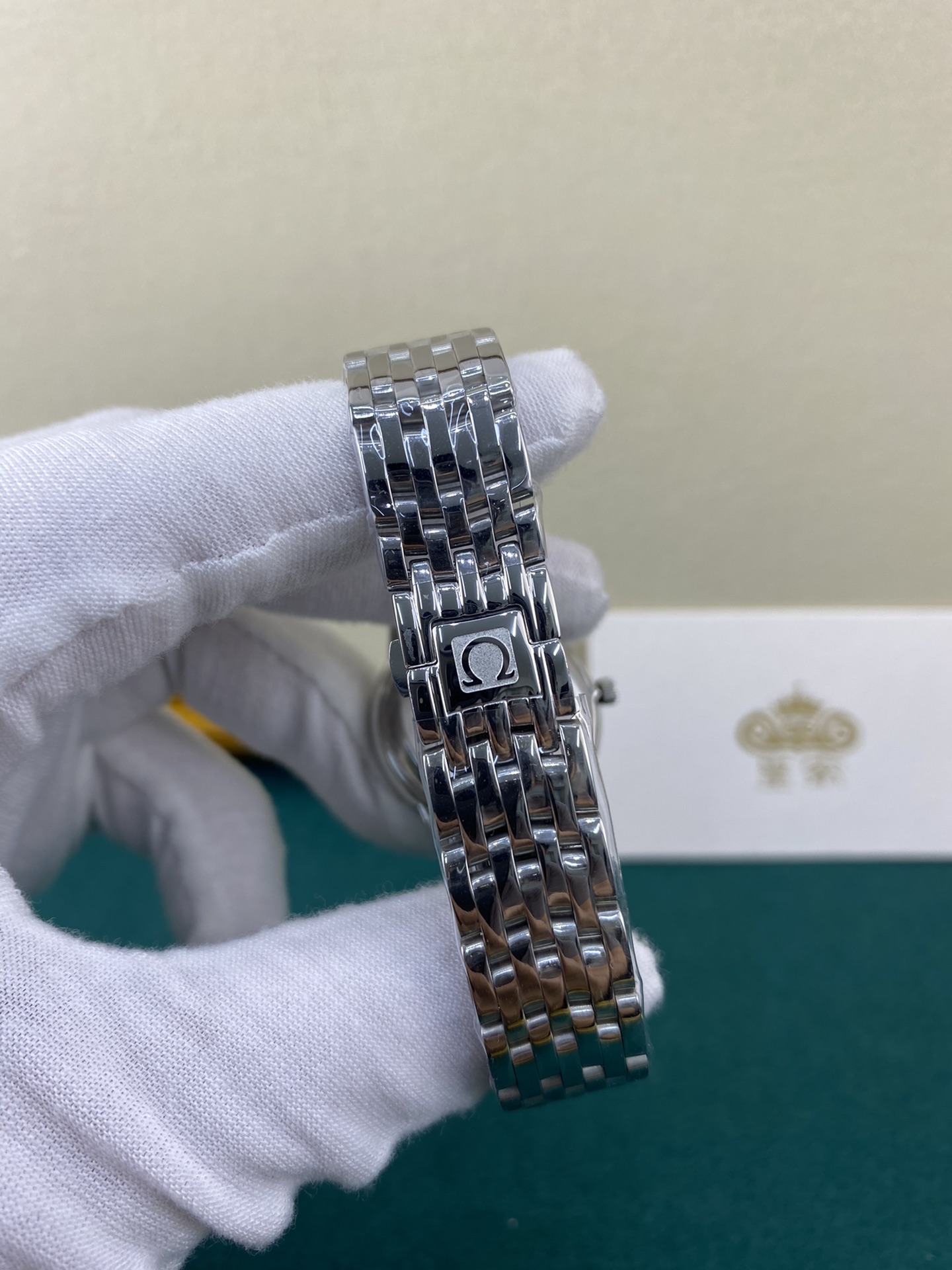 Omega 皇家 欧米茄蝶飞，女款贝母面