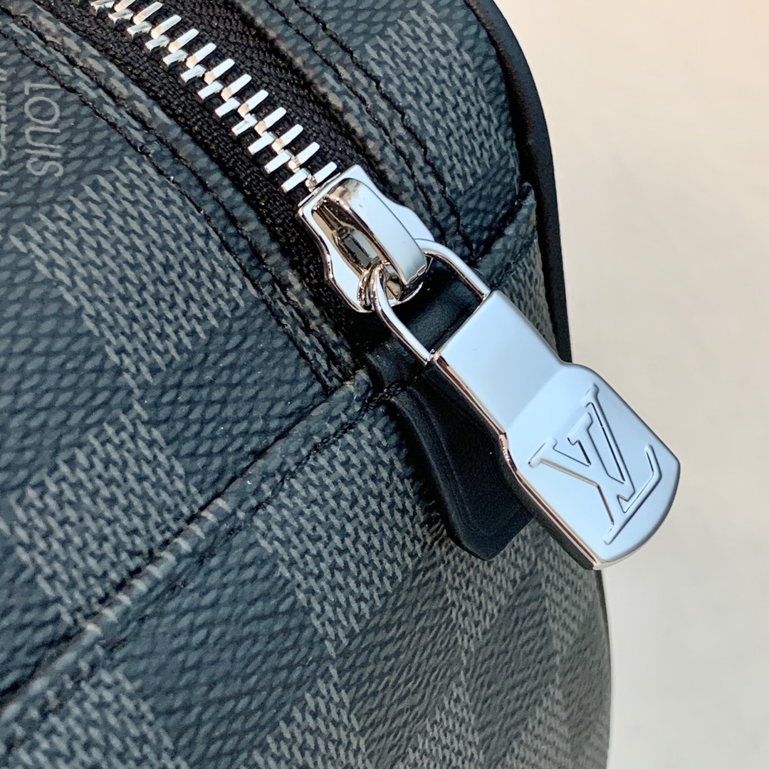 Louis Vuitton LV Toiletry pouch 盥洗包 N47625