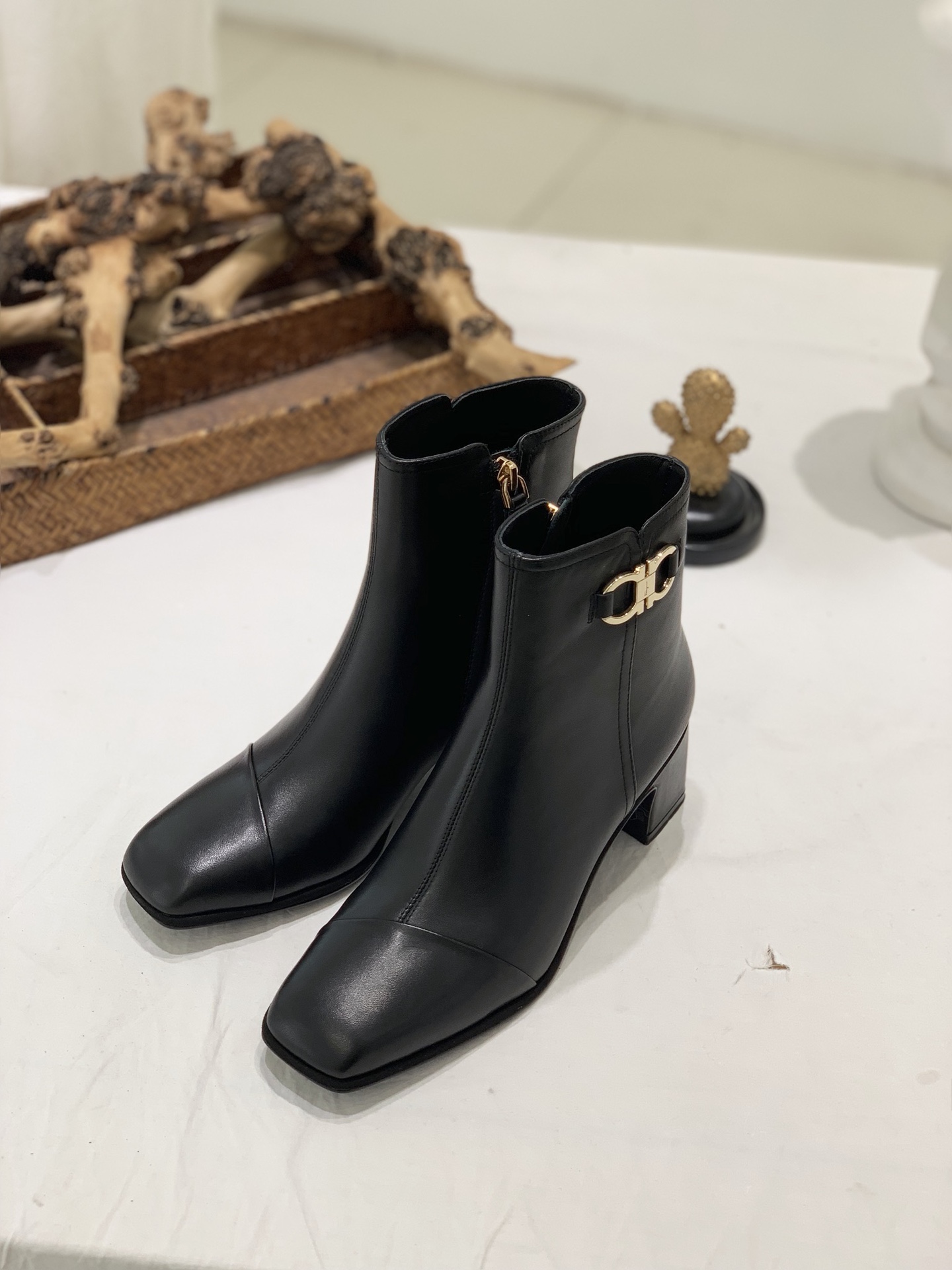 [Ferragamo Women