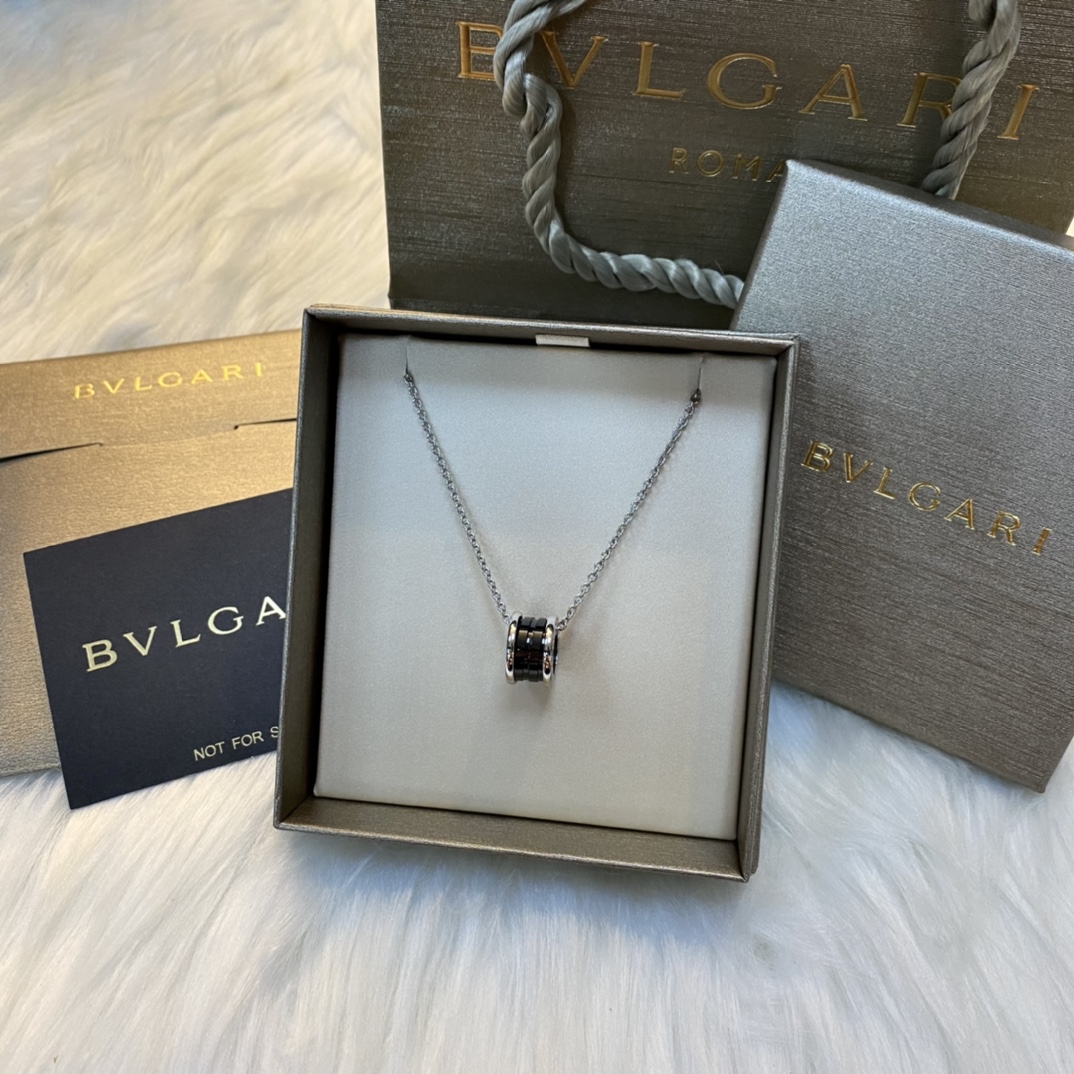Bvlgari necklace