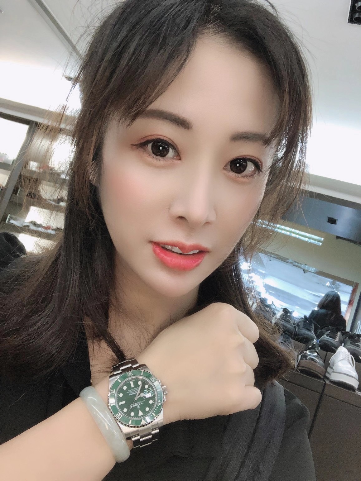Unknown 最近的行情不好，还是得出动我表妹