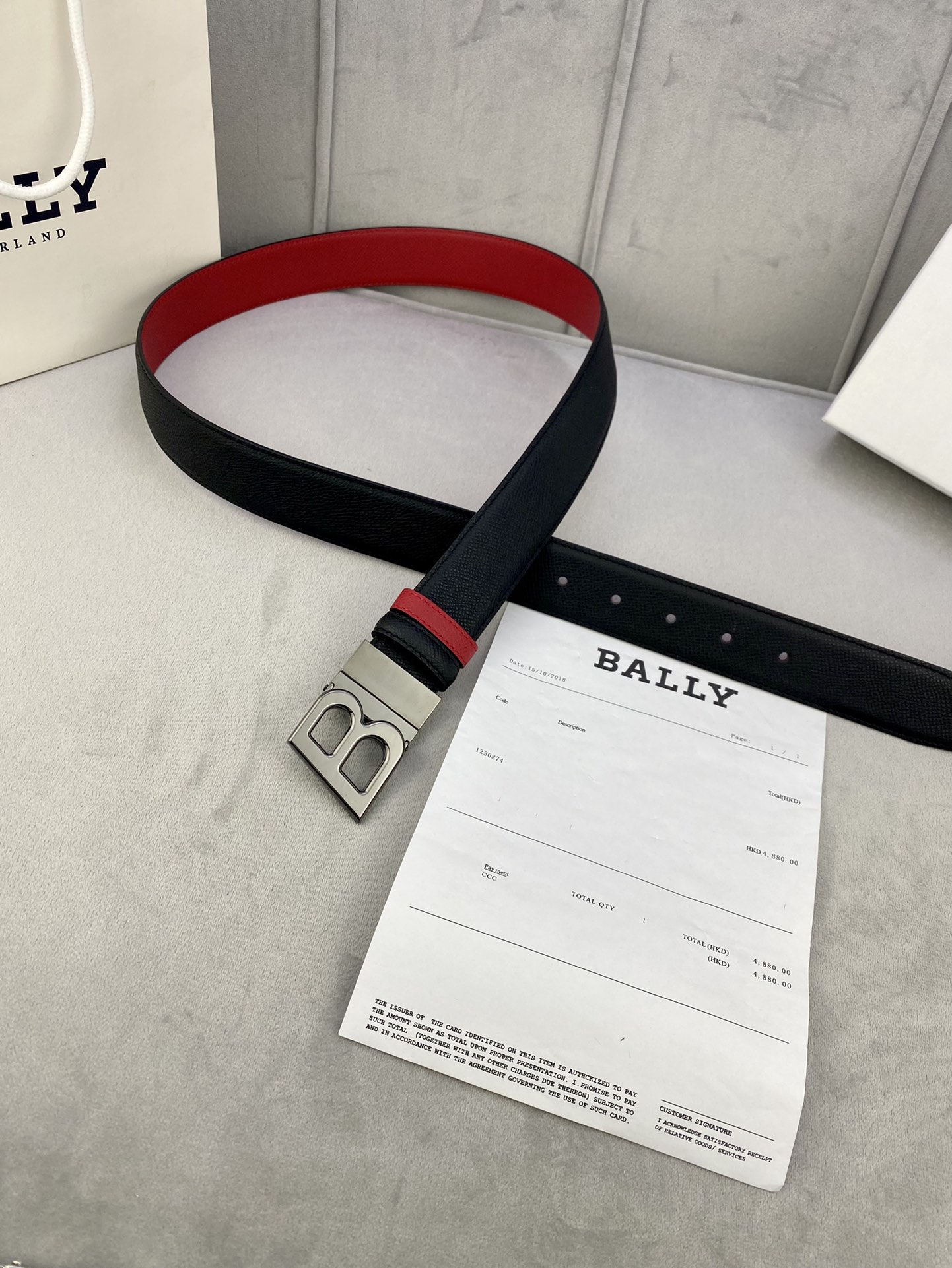 Stylish BALLY Calf Skin Gill Width 3.5 cm with Gold/Silver Buttons. - 图片 7