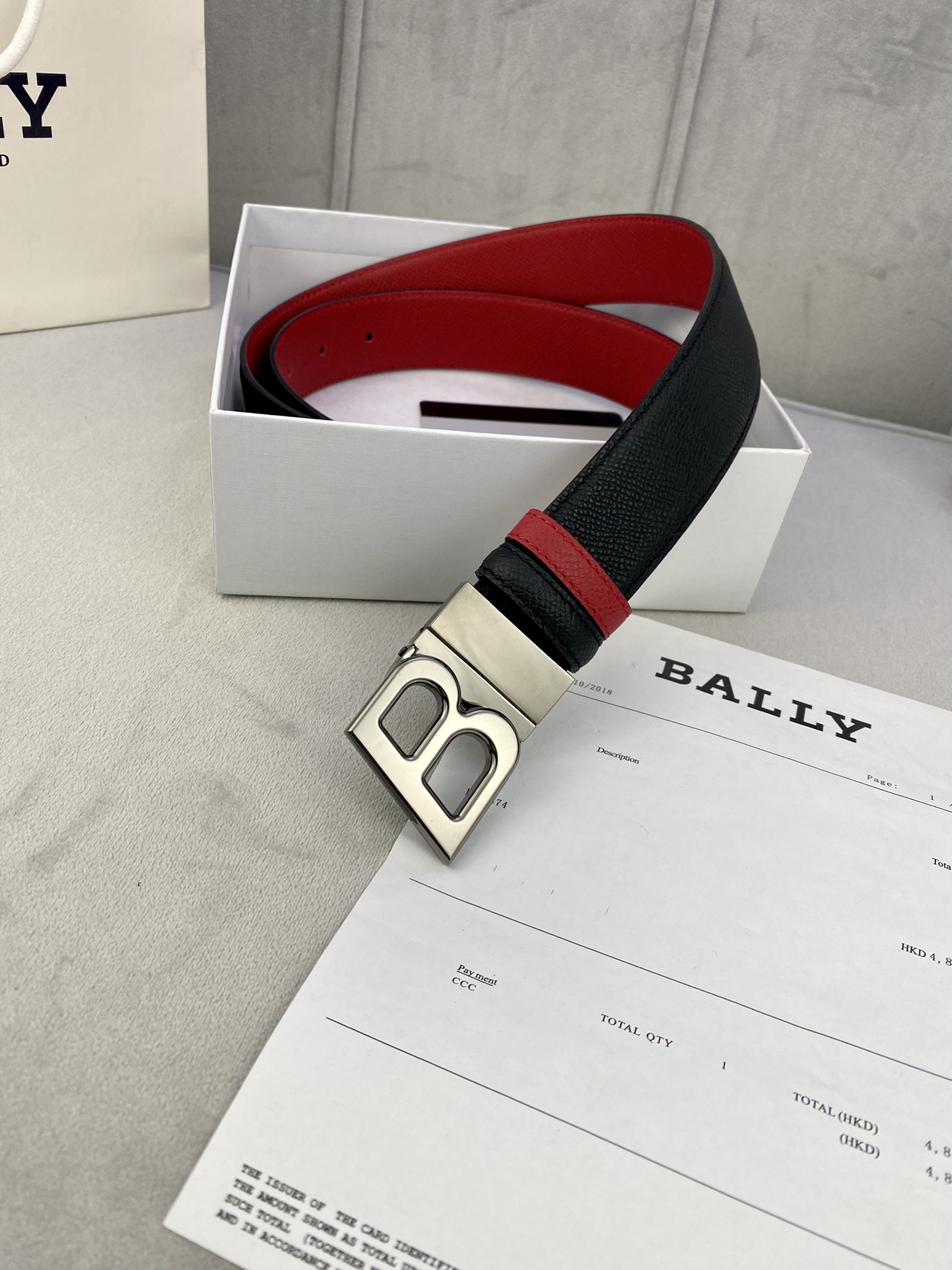 Stylish BALLY Calf Skin Gill Width 3.5 cm with Gold/Silver Buttons. - 图片 9