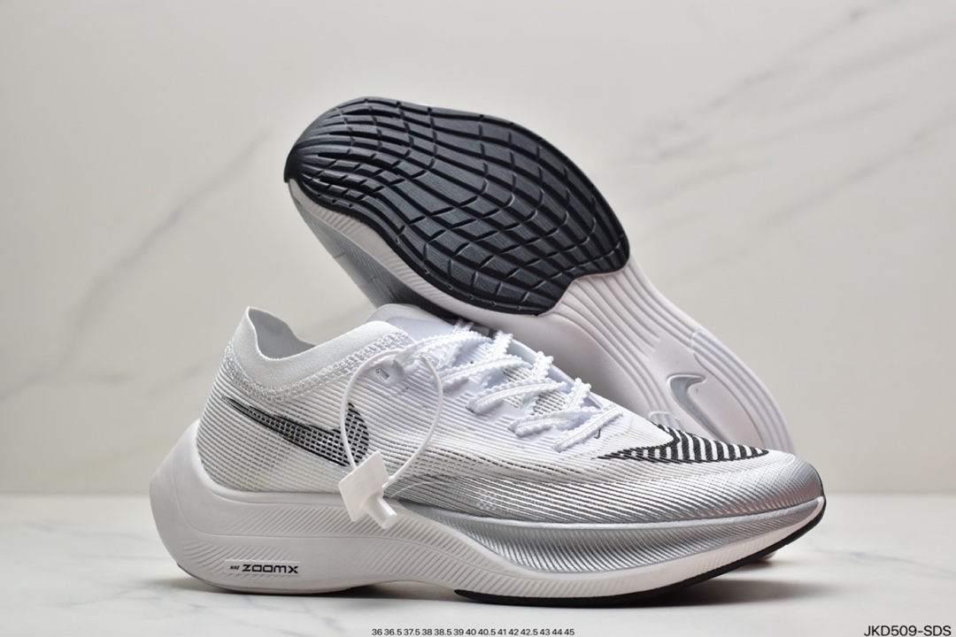160 耐克Nike ZoomX Vaporfly Next% 马拉松跑步鞋鞋面使用了全新 DM9056-100