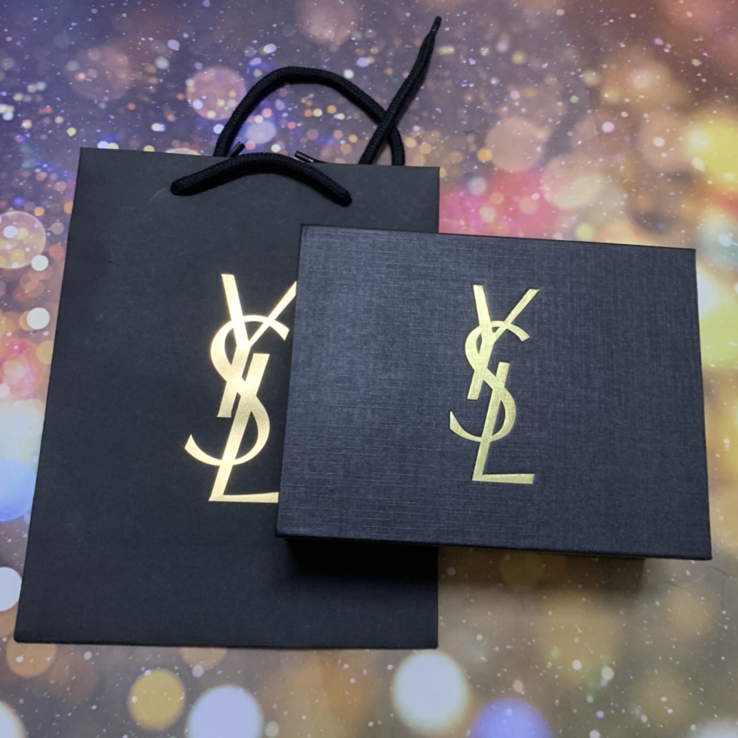 Yves Saint Laurent Lipstick Gift Set - Rouge Pur Couture - Perfect Valentine's Day 3 i1628354700 4886 1