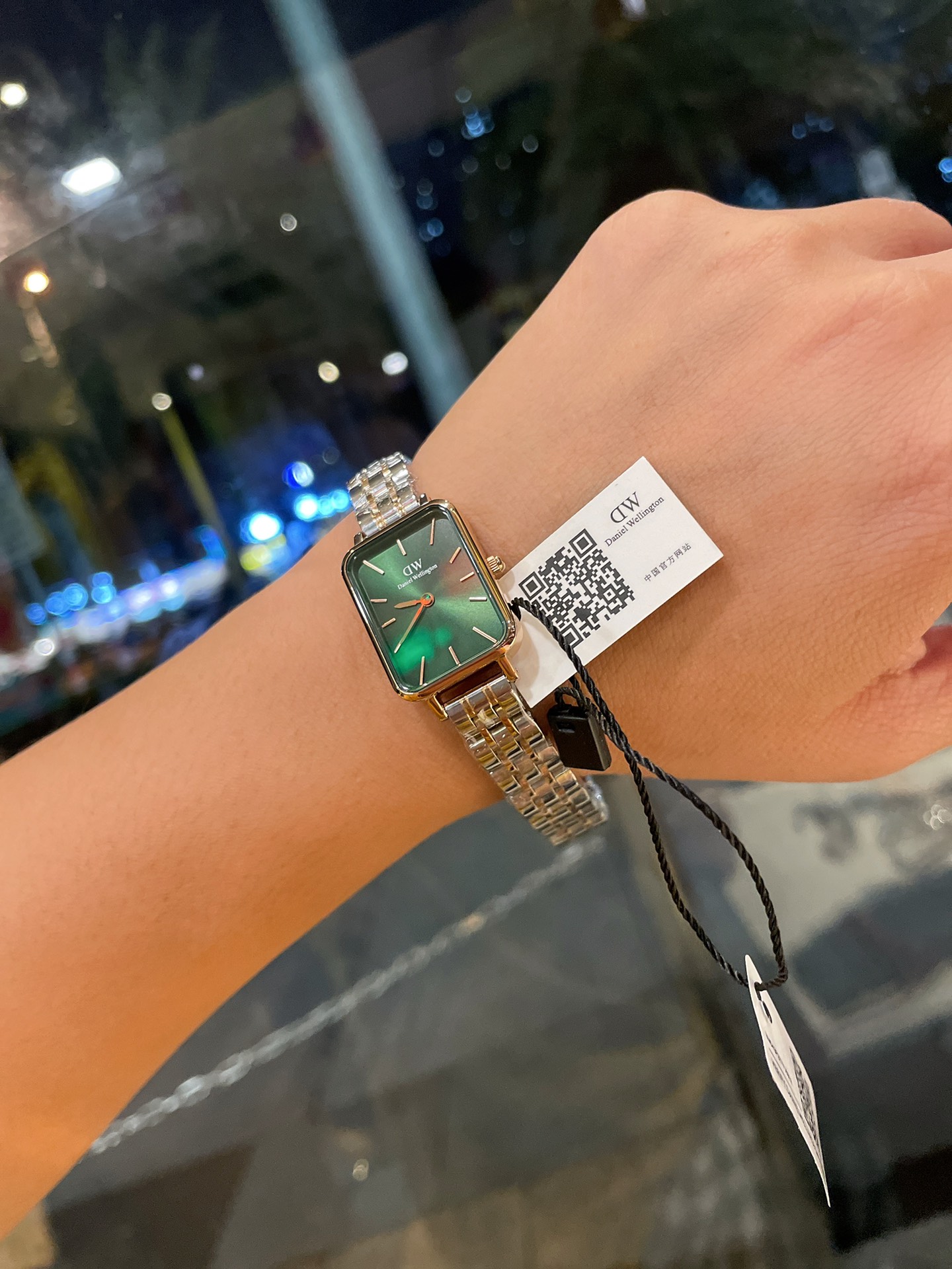 New DW Van Bing Watch: Retro-Modern Design, Quality Materials, Unique Features - 图片 6