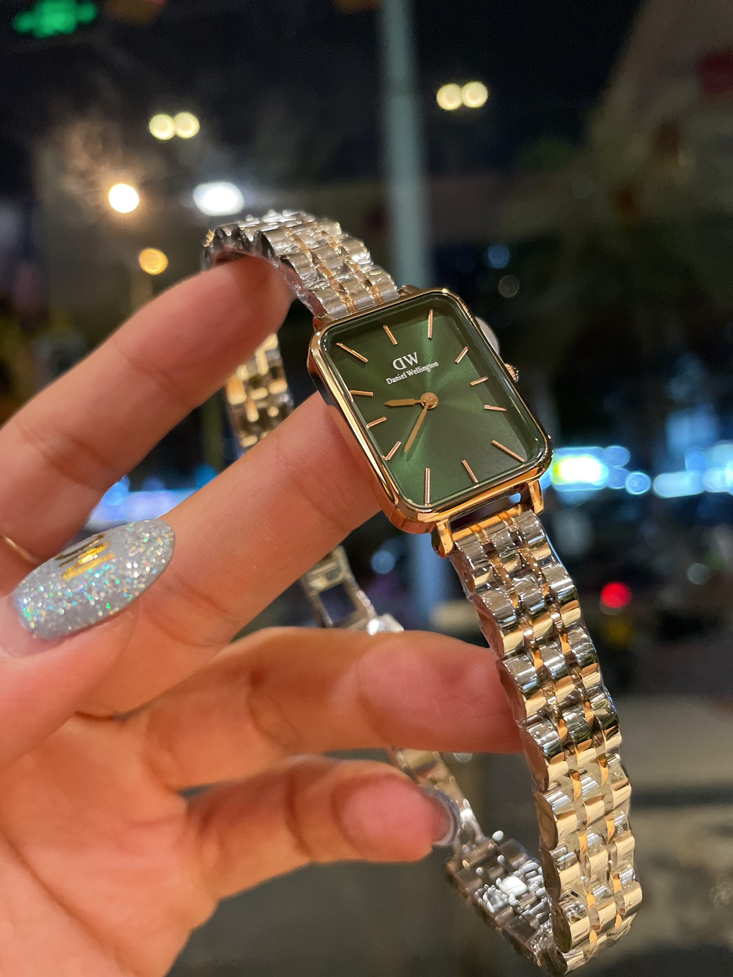 New DW Van Bing Watch: Retro-Modern Design, Quality Materials, Unique Features - 图片 2
