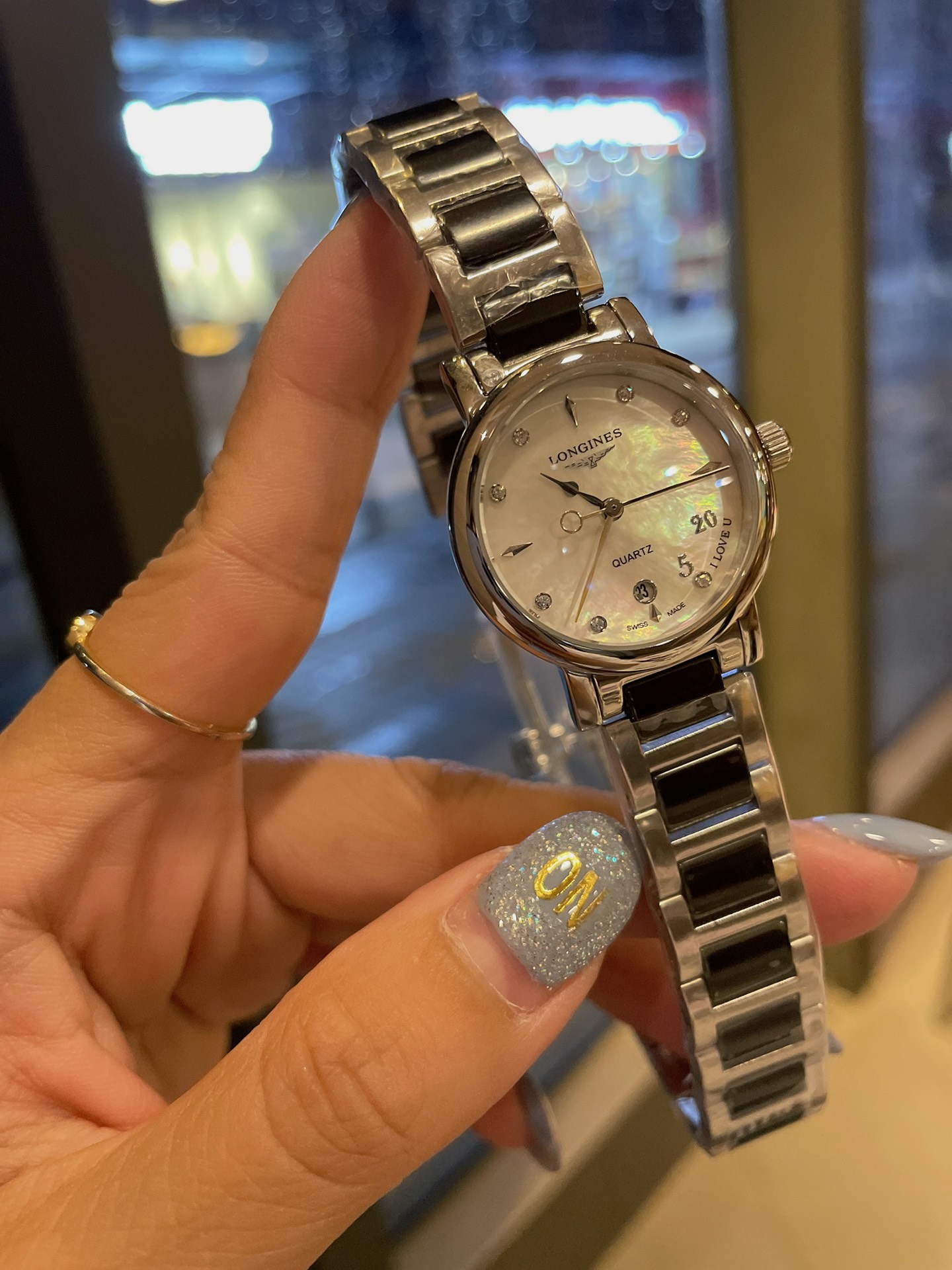 K5  余生漫漫皆是你 品牌:浪琴 Longines  类型:女士专属定制款 机芯:日本进口石英机芯 表带:采用316精钢表带 玻璃:供形蓝光玻璃尺寸:女装30mm