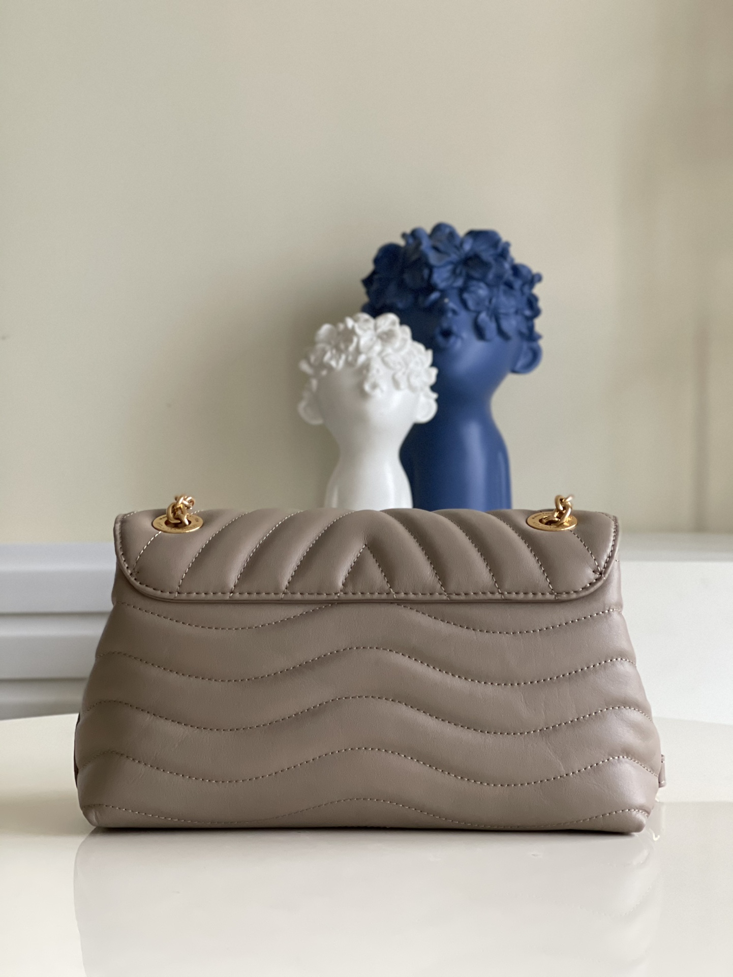 LV New Wave Chain Bag M58550奶茶色