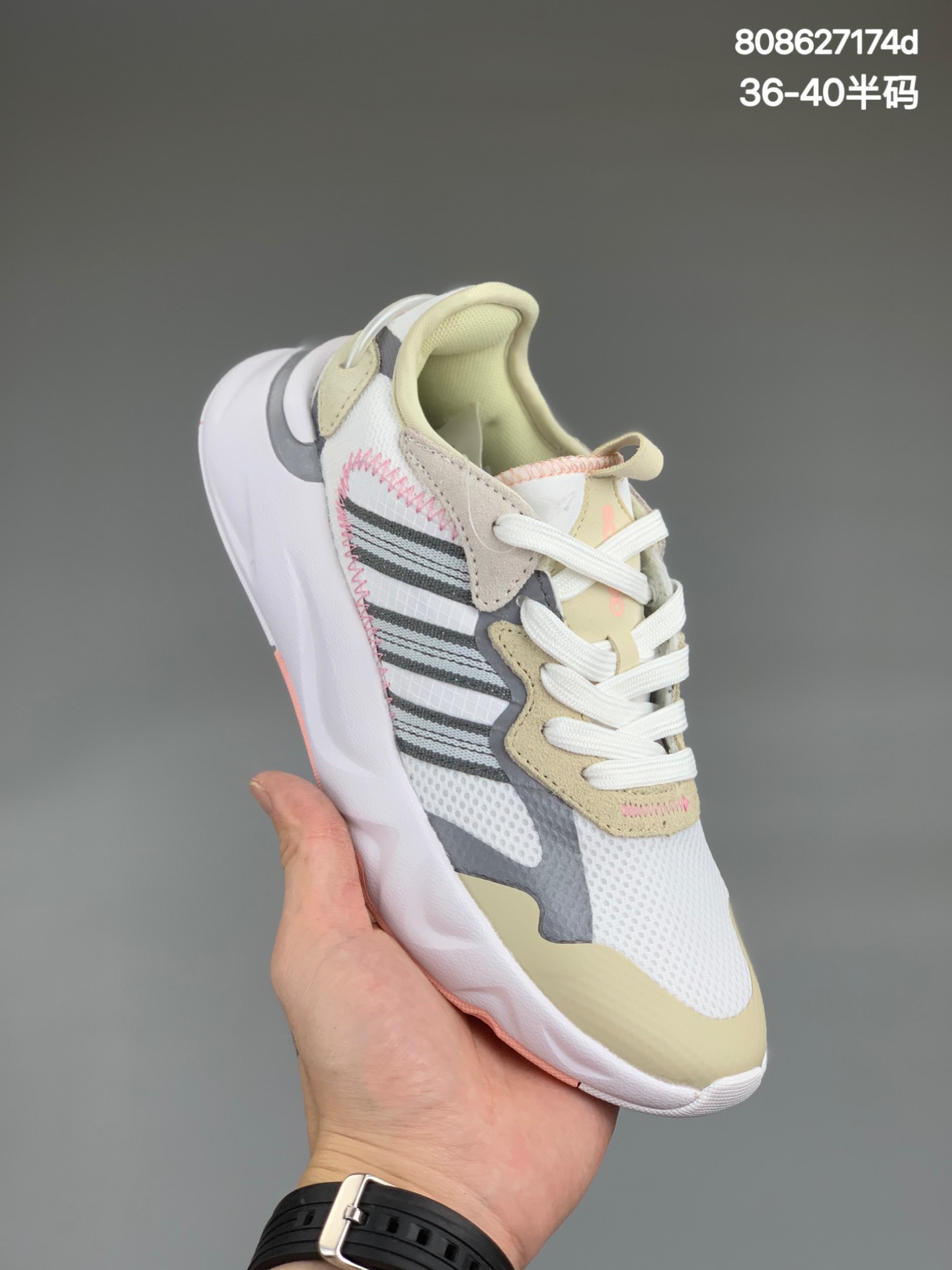 
阿迪达斯ADIDAS NEO FUTUREFLOW 休闲运动鞋，给双脚带来跑鞋般的舒适感。这款adidas运动鞋，力求展现运动风范。从人行道到地下铁，力求脚感舒适。多层和多种面料混搭鞋面，脚感舒适，Cloudfoam Comfort鞋垫覆网材，力求增添舒适感。货号：FW7195/FW3378/FW3377Size ：36 36.5 37 38 38.5 39 40
编码：808627174d