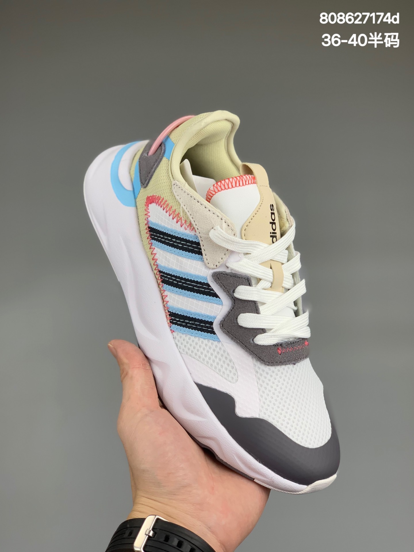 
阿迪达斯ADIDAS NEO FUTUREFLOW 休闲运动鞋，给双脚带来跑鞋般的舒适感。这款adidas运动鞋，力求展现运动风范。从人行道到地下铁，力求脚感舒适。多层和多种面料混搭鞋面，脚感舒适，Cloudfoam Comfort鞋垫覆网材，力求增添舒适感。货号：FW7195/FW3378/FW3377Size ：36 36.5 37 38 38.5 39 40
编码：808627174d