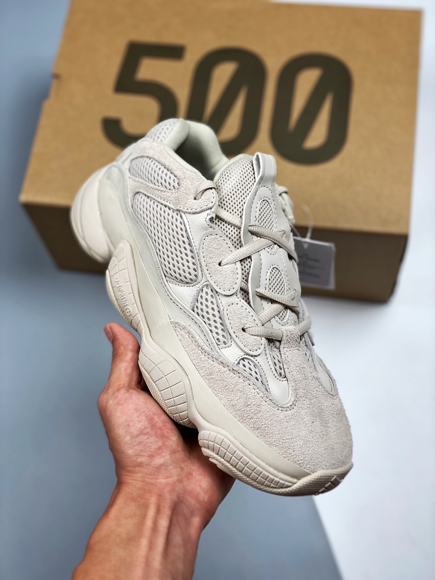 纯原版本 全新改版出货！ Adidas Yeezy500 Desert Rat 首发灰色 DB2908 定义顶级制作工艺 仅看齐发售原鞋 #AD万邦原厂翻毛、甩纹牛皮 #内置adiPRENE+减震科技 #全鞋包括内里 …