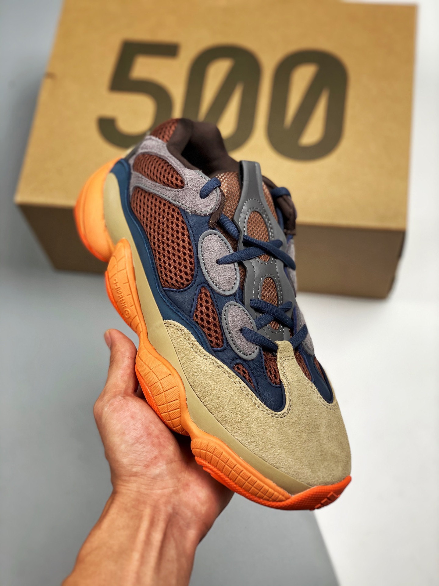 纯原版本 全新批次出货 Adidas Yeezy500 “Bone White” 蓝橙 货号：GZ5541 定义顶级制作工艺 仅看齐发售原鞋 #AD万邦原厂翻毛、甩纹牛皮 #内置adiPRENE+减震科技 #全鞋包括内…