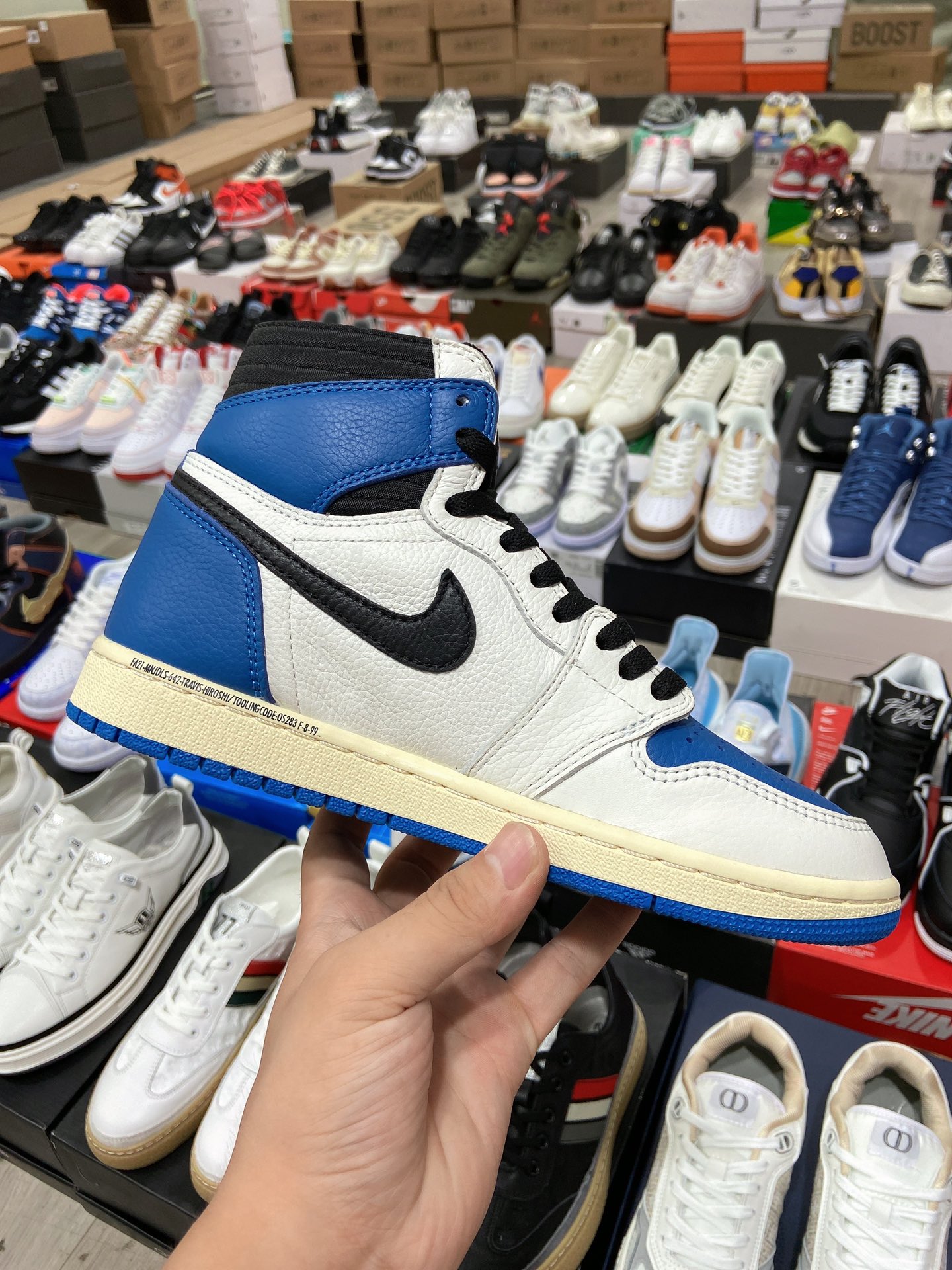 480 Travis Scott x Fragment x Air Jordan 1 High“Military Blue”闪电倒钩 DH3227-105-莆田鞋,莆田鞋货源,高仿鞋,高仿鞋货源,安福档口,莆田高仿鞋,莆田鞋批发,高仿鞋批发,莆田高仿运动鞋,高仿运动鞋,莆田运动鞋 480 Travis Scott x Fragment x Air Jordan 1 High“Military Blue”闪电倒钩 DH3227-105