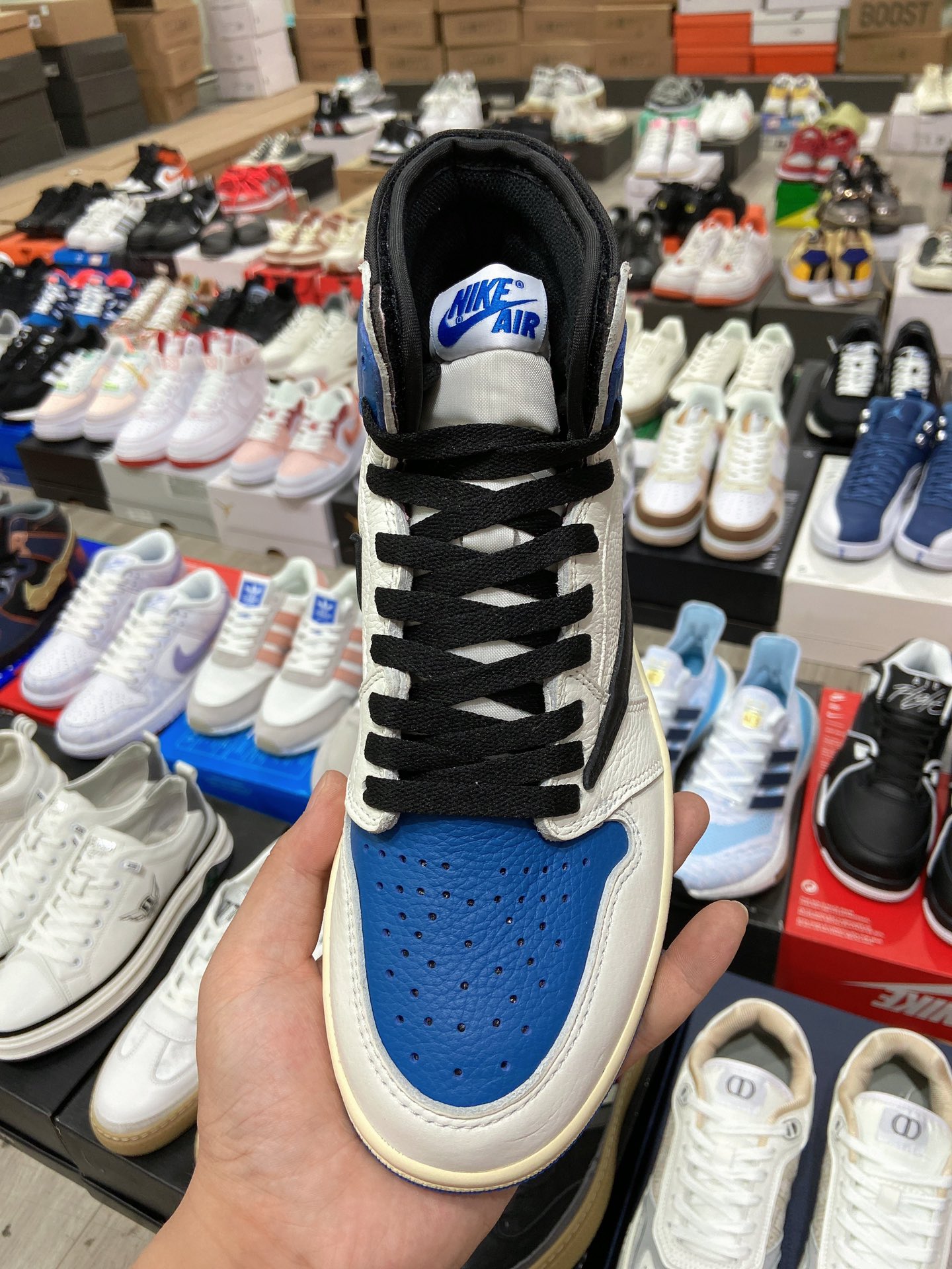 480 Travis Scott x Fragment x Air Jordan 1 High“Military Blue”闪电倒钩 DH3227-105-莆田鞋,莆田鞋货源,高仿鞋,高仿鞋货源,安福档口,莆田高仿鞋,莆田鞋批发,高仿鞋批发,莆田高仿运动鞋,高仿运动鞋,莆田运动鞋 480 Travis Scott x Fragment x Air Jordan 1 High“Military Blue”闪电倒钩 DH3227-105