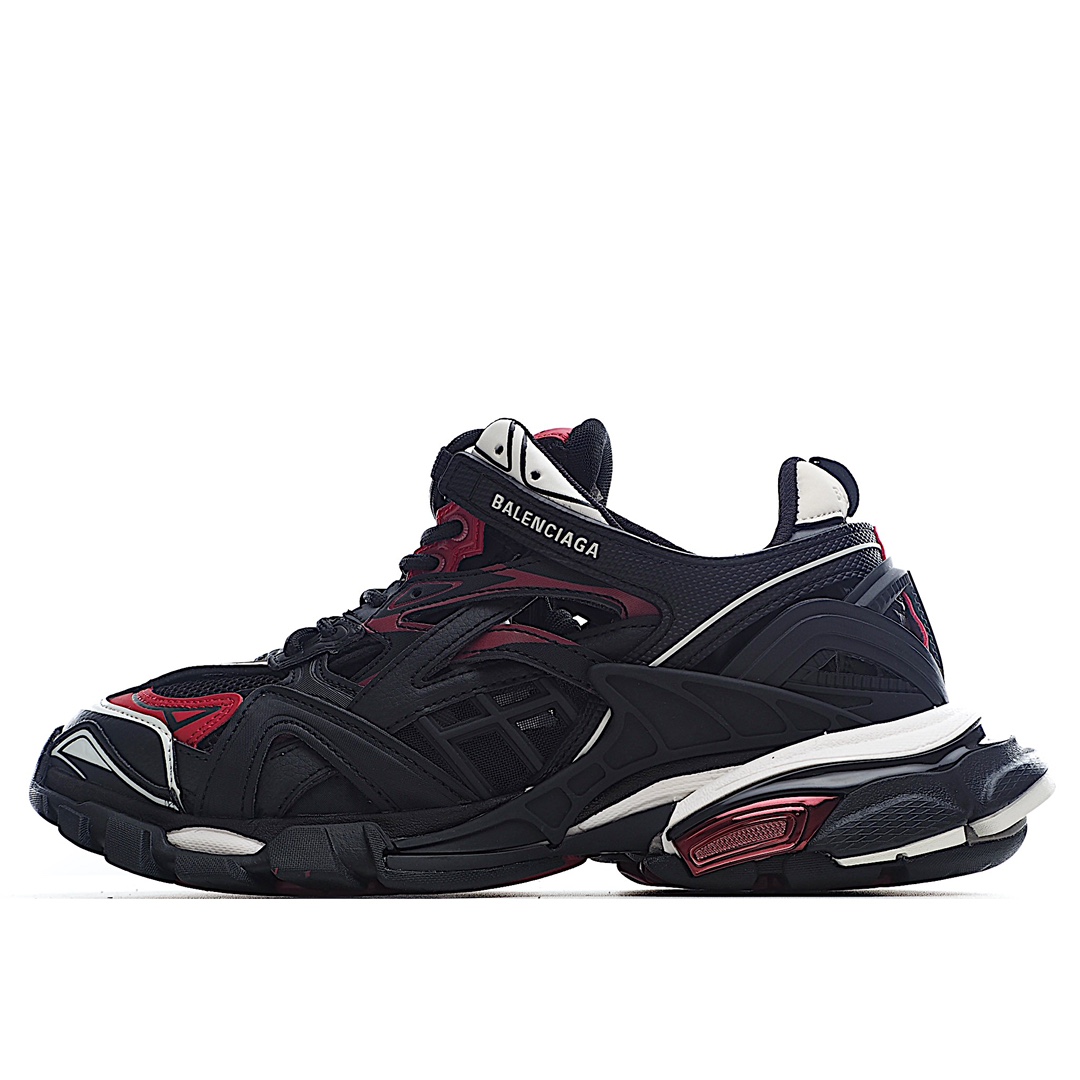 巴黎世家4.0新配色出货Balenciaga  Track 4.0巴黎世家四代增加全新设计 在延续 Track Trainer 户外轮廓和复杂鞋面结构的同时，新版本在后跟位置增加了透明带的部 Track.2，是对前代Track的升级。与前一代相比，Track.2 有着更为复杂的外观，鞋面由176个部件组成。原鞋购入时在开版方面耗时一个多月，里里外外已攻破任何细节部位，保证与专柜原鞋一摸一样，满足天猫 代购 韩国订单需求 无可挑剔。
