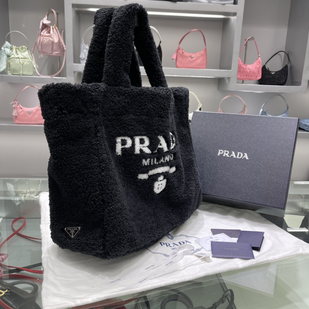 Prada 毛绒绒新款购物袋®