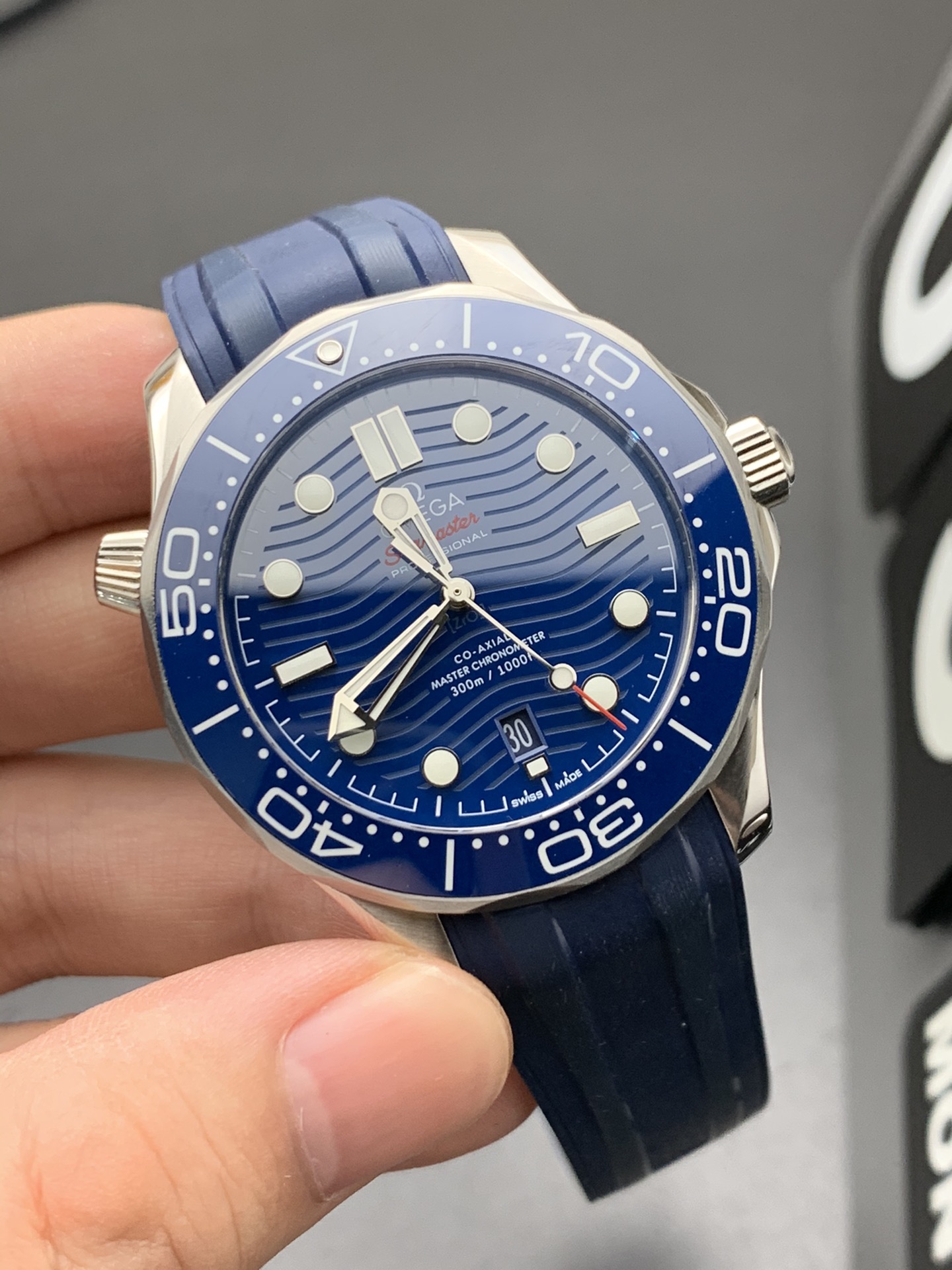 Omega 海马300蓝
