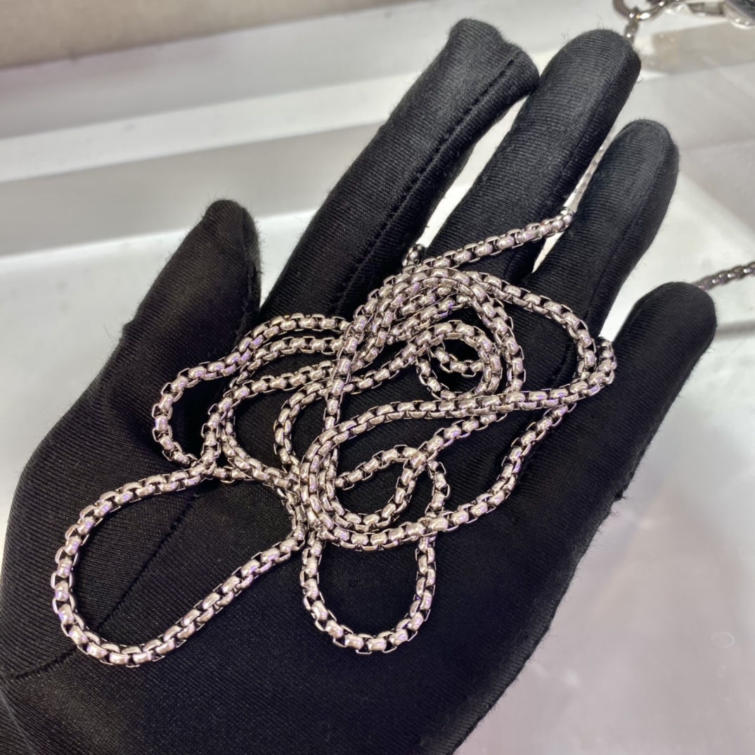 PRADA普拉达亮面小零钱包1BD733