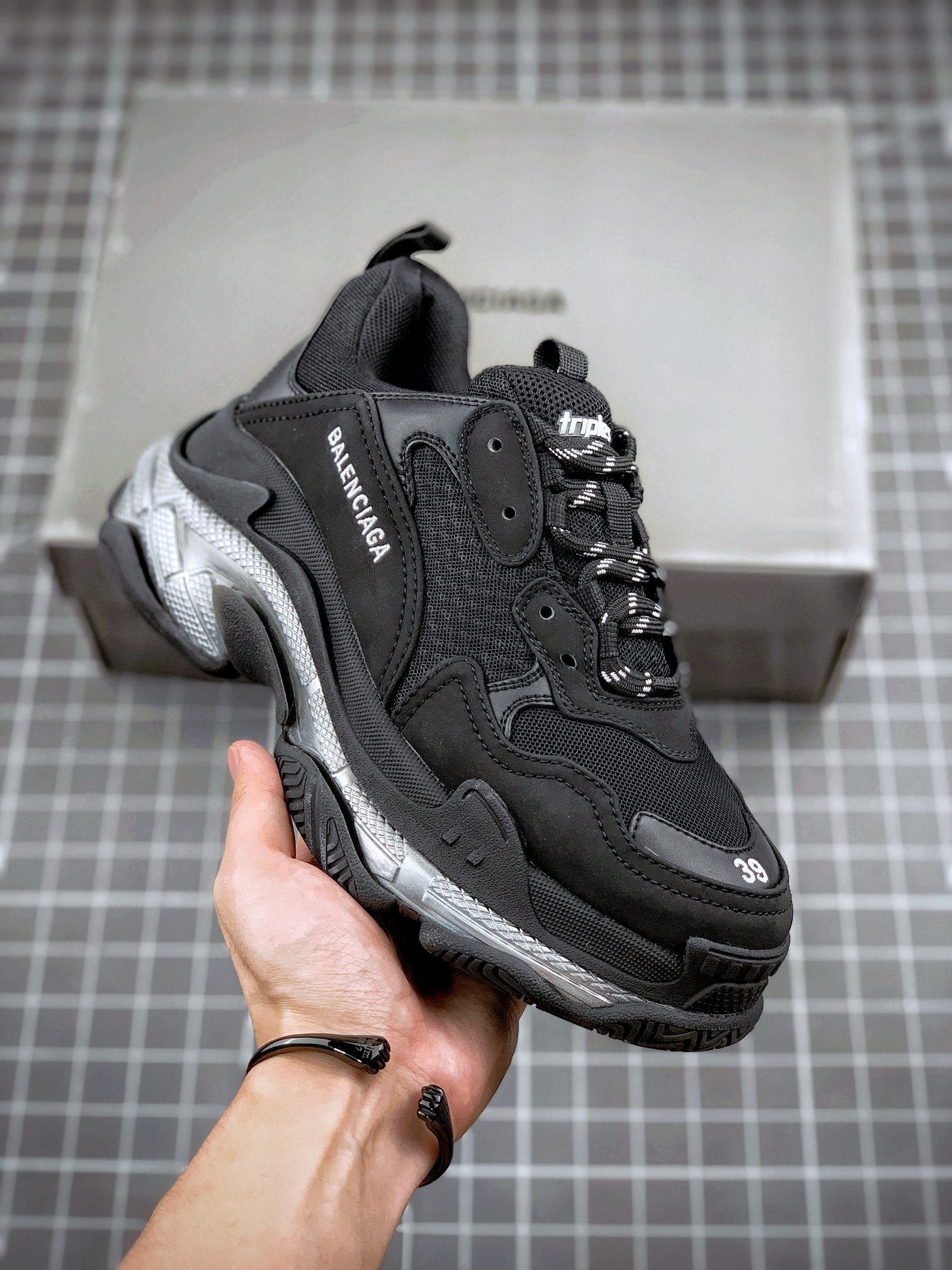 ✈️Balenciaga Triple S negro plateado Balenciaga 19 versión oficial con colchón de aire versión original pura …