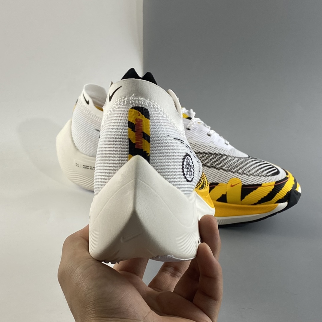 P180   NIKE ZoomX Vaporfly NEXT% 2 马拉松泡棉缓震运动慢跑鞋 DM7601-100