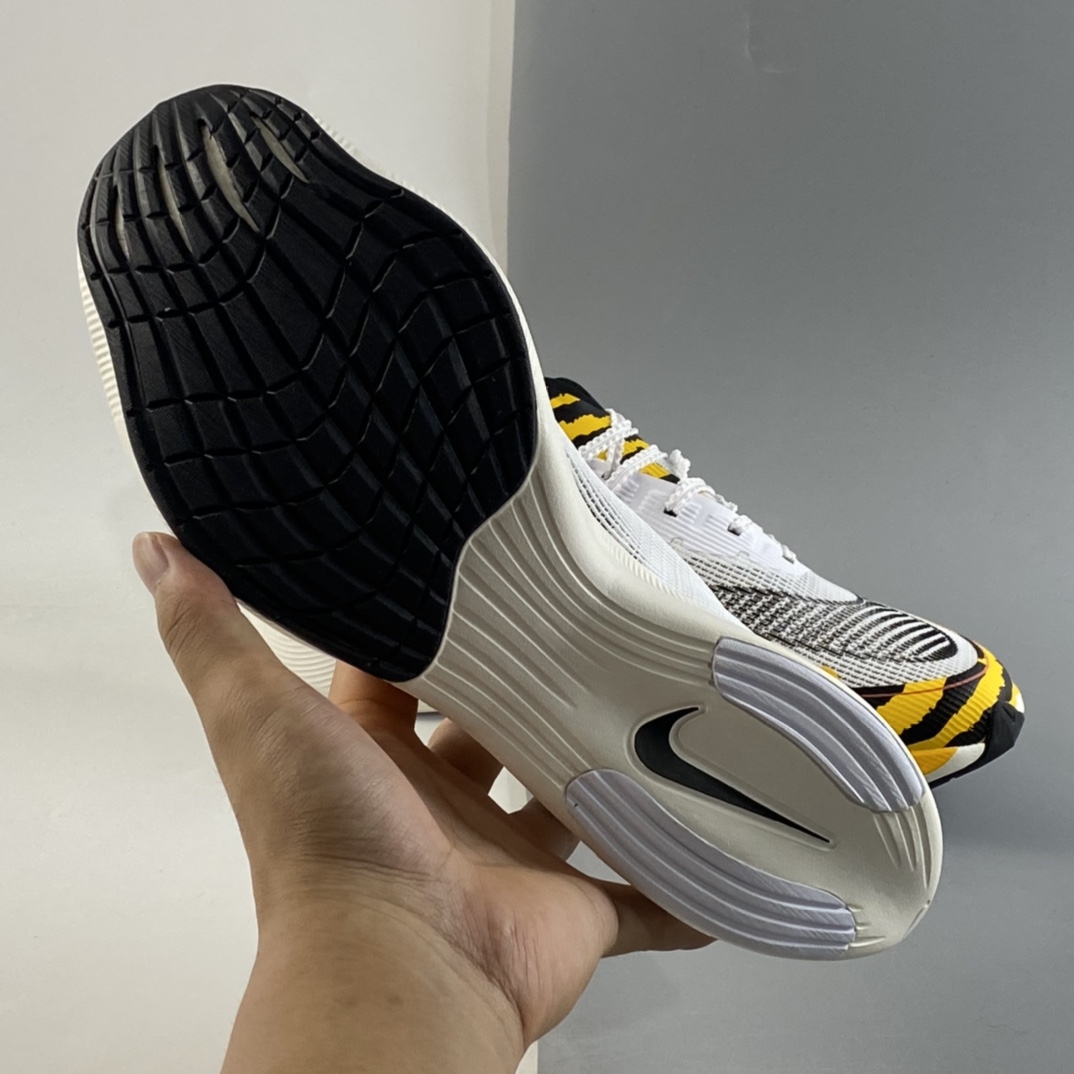P180   NIKE ZoomX Vaporfly NEXT% 2 马拉松泡棉缓震运动慢跑鞋 DM7601-100