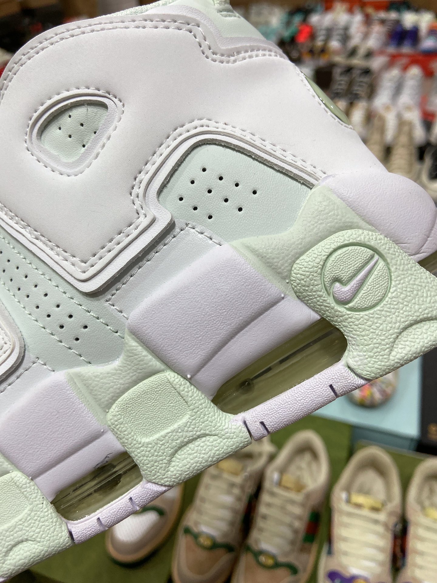 260高版本 耐克 Nike Air More Uptempo皮蓬经典高街百搭篮球鞋系列 917593-300