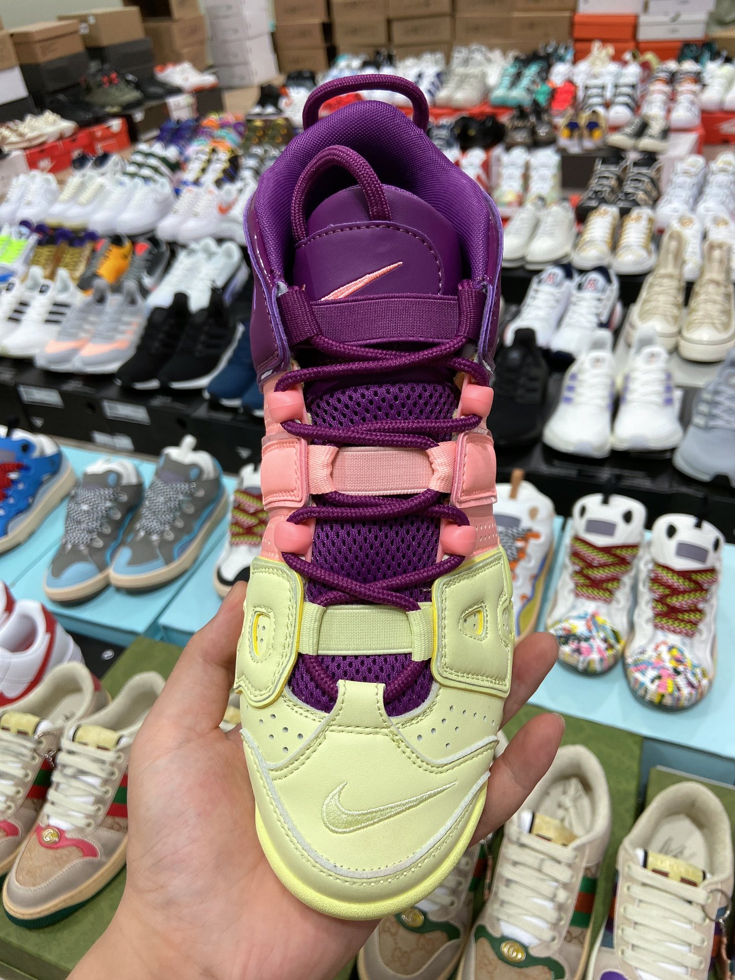 260高版本 耐克 Nike Air More Uptempo皮蓬经典高街百搭篮球鞋系列 AV8237-800