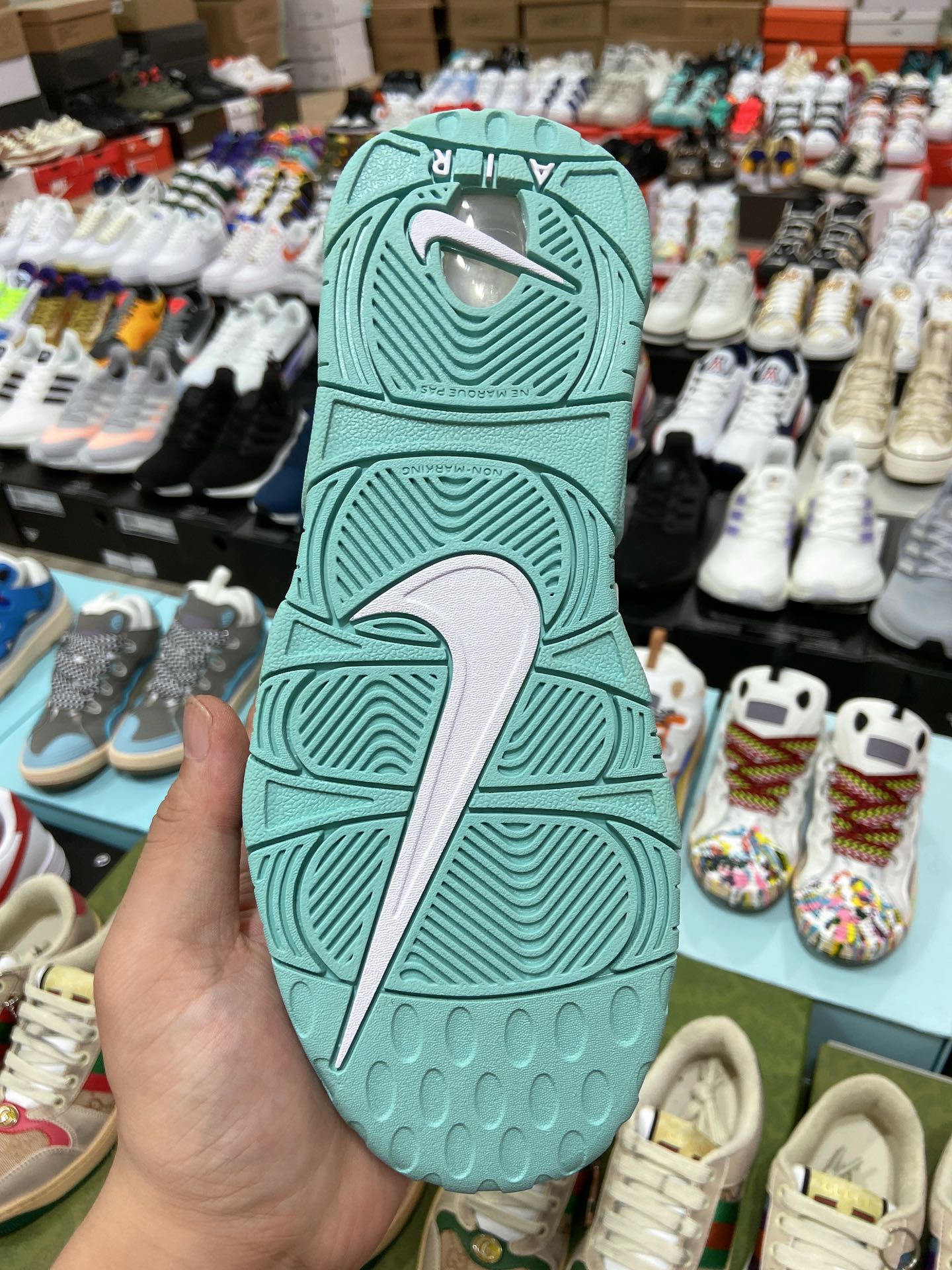 260高版本 耐克 Nike Air More Uptempo皮蓬经典高街百搭篮球鞋系列415082-300