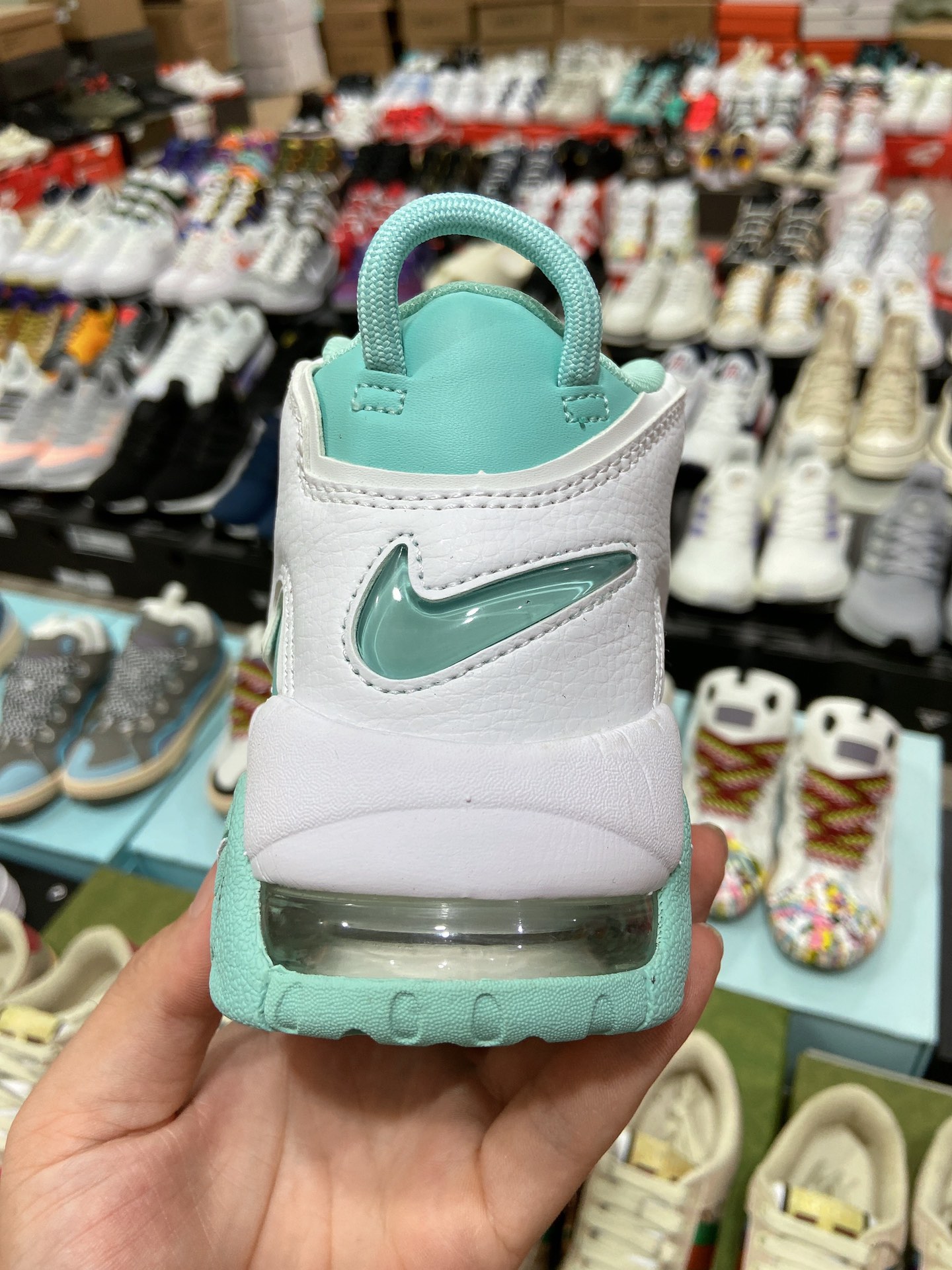 260高版本 耐克 Nike Air More Uptempo皮蓬经典高街百搭篮球鞋系列415082-300