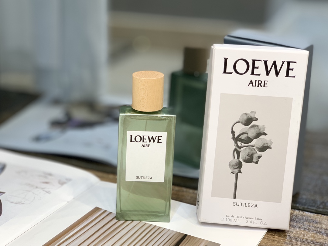 Loewe Perfume Black Summer Collection