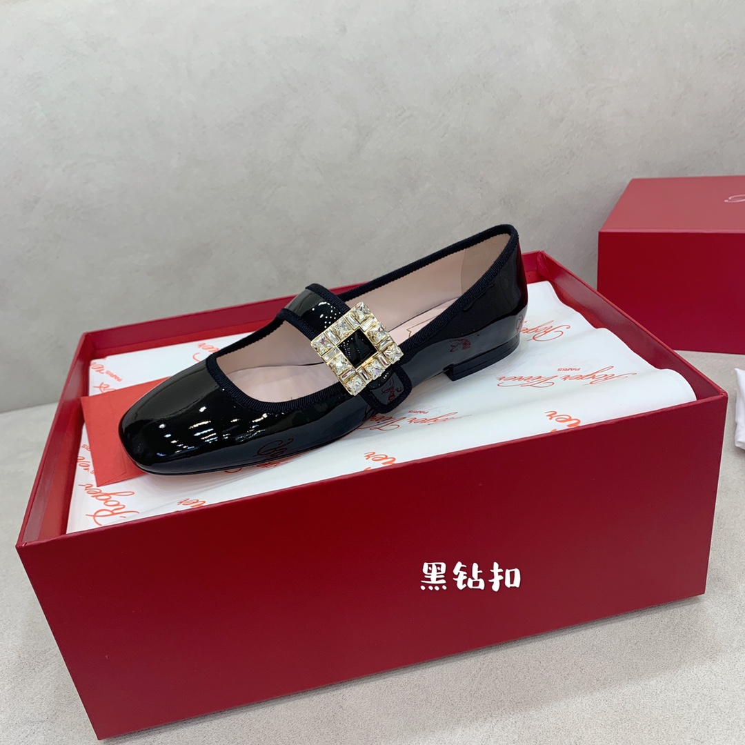 “Black Paint Drill: ROGE VIVIE Mary’s Italian Buttoned Shoes with Velvet Skin Inside” - 图片 4
