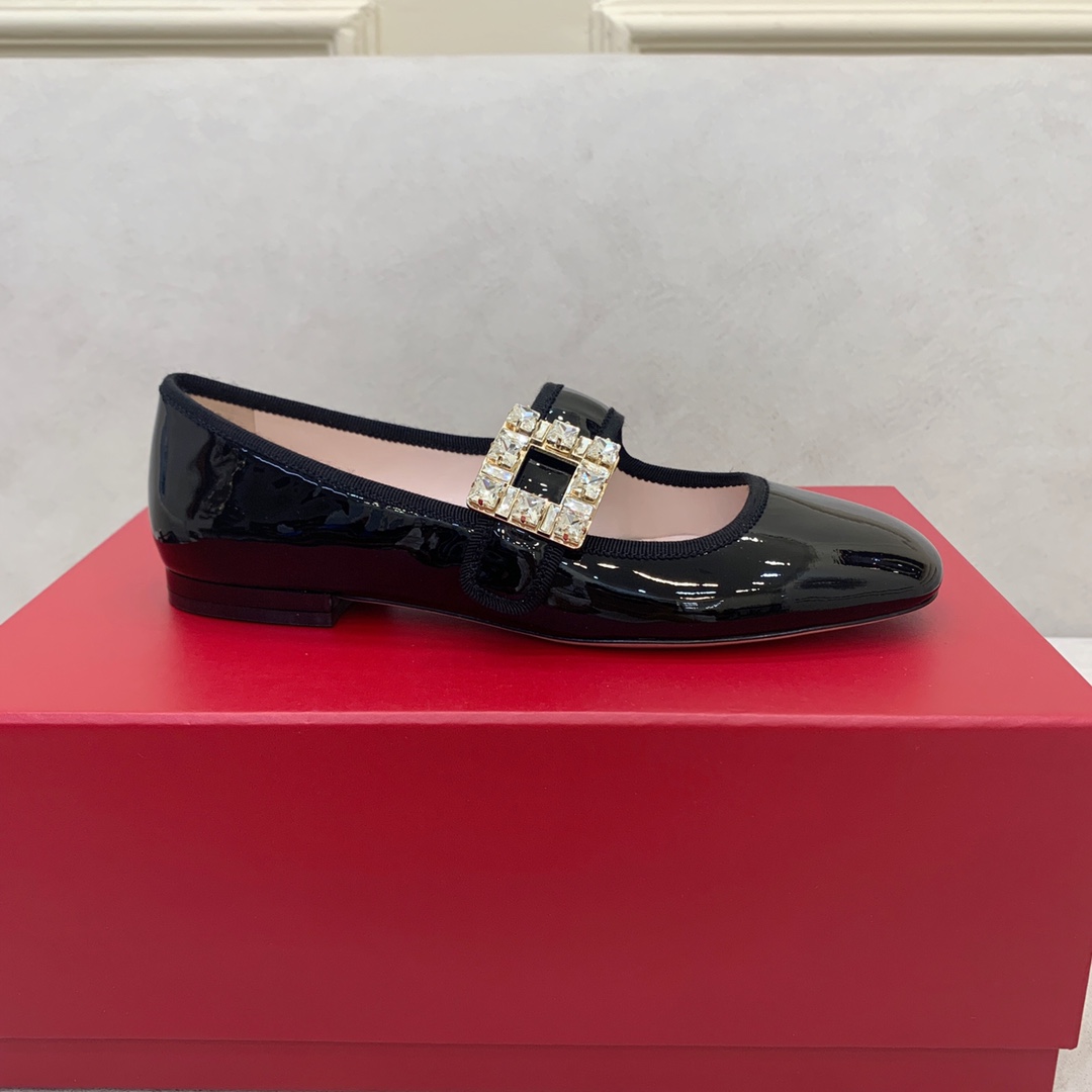 “Black Paint Drill: ROGE VIVIE Mary’s Italian Buttoned Shoes with Velvet Skin Inside” - 图片 7