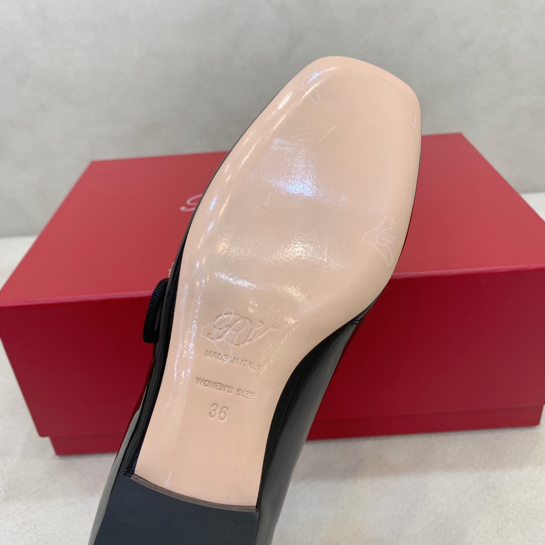 “Black Paint Drill: ROGE VIVIE Mary’s Italian Buttoned Shoes with Velvet Skin Inside” - 图片 8