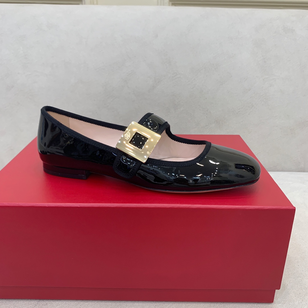 Title: “Black Paint Polish Button: ROGE VIVIE Mary’s Italian Buttoned Shoes and Velvet Oxen Pelt Skins” - 图片 8