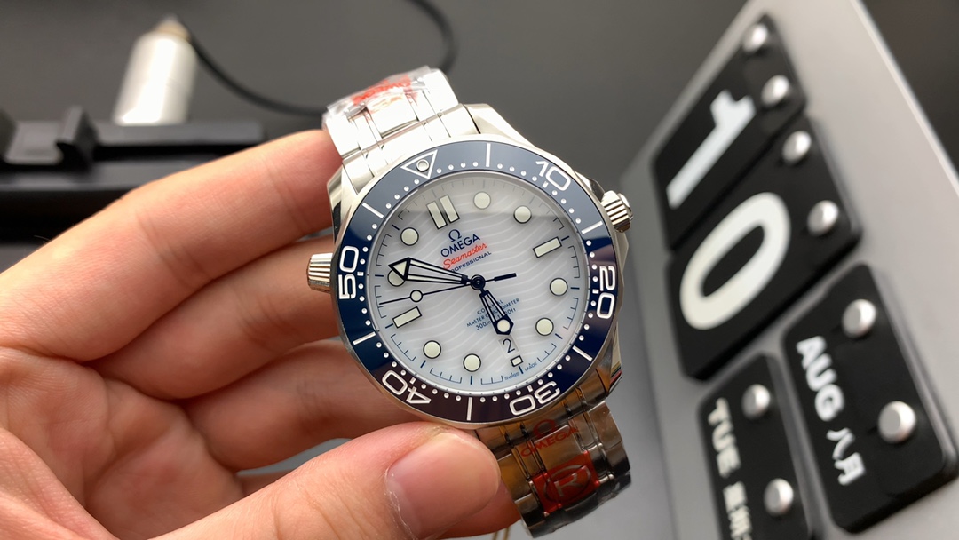 Omega 新作——「海马 300M」2020年东京奥运会主题腕表