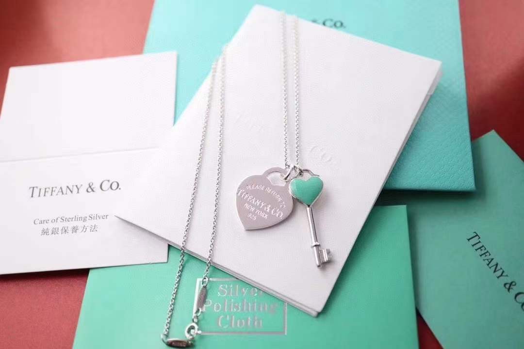 Tiffany & Co. 925纯银Tiffany&Co.珐琅爱心钥匙