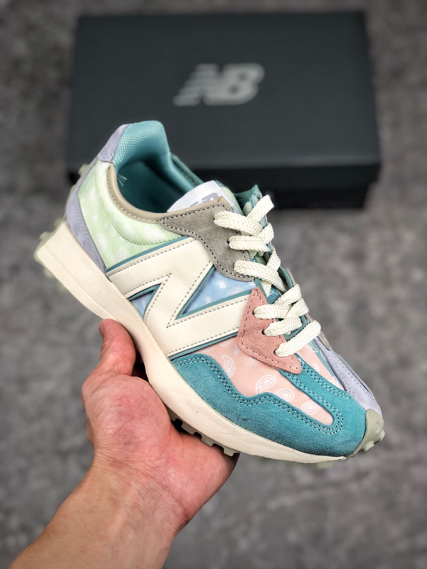  支持放店
NEW BALANCE/ NB327系列 湖绿粉 男女休闲运动鞋跑步鞋
货号：WS327DEW
尺码:36-44 真标公司级