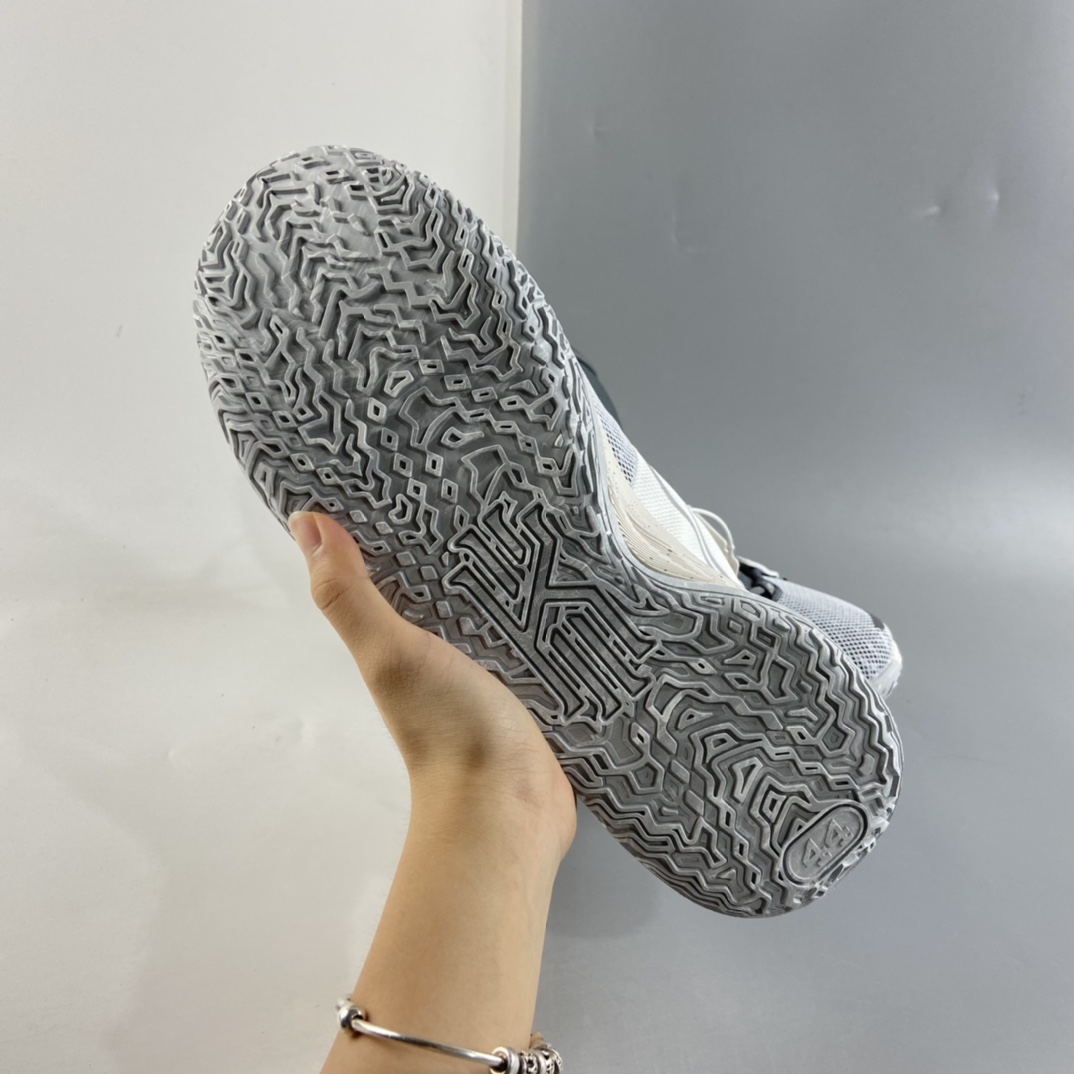 P220  NIKE Kyrie 7 Pre Heat Ep 欧文7代 室内休闲运动中帮篮球鞋 DB5624-011