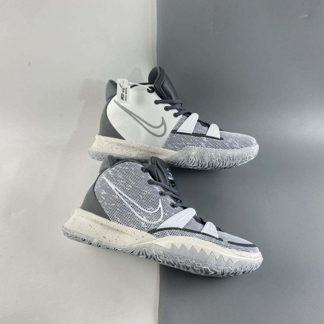 P220  NIKE Kyrie 7 Pre Heat Ep 欧文7代 室内休闲运动中帮篮球鞋 DB5624-011