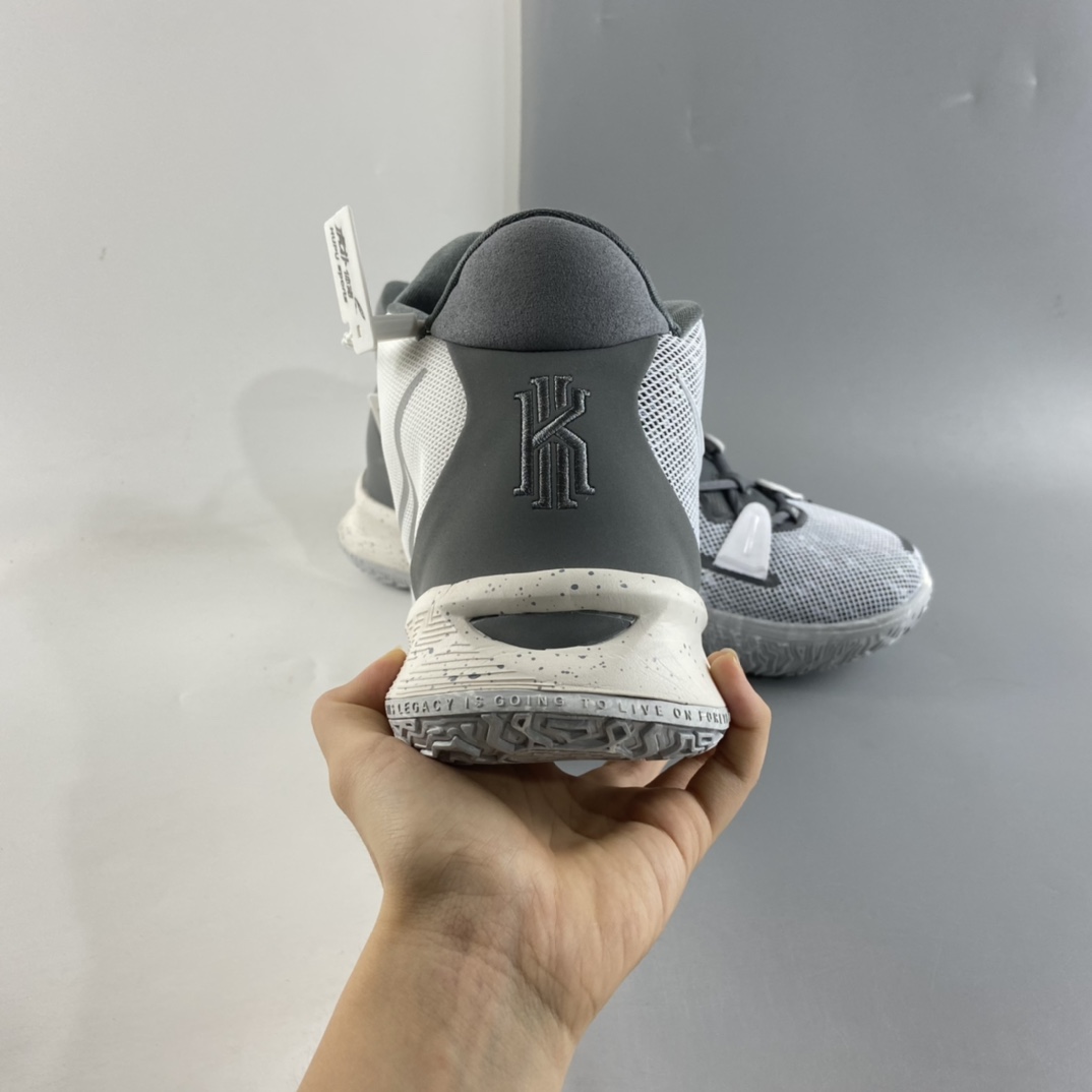P220  NIKE Kyrie 7 Pre Heat Ep 欧文7代 室内休闲运动中帮篮球鞋 DB5624-011